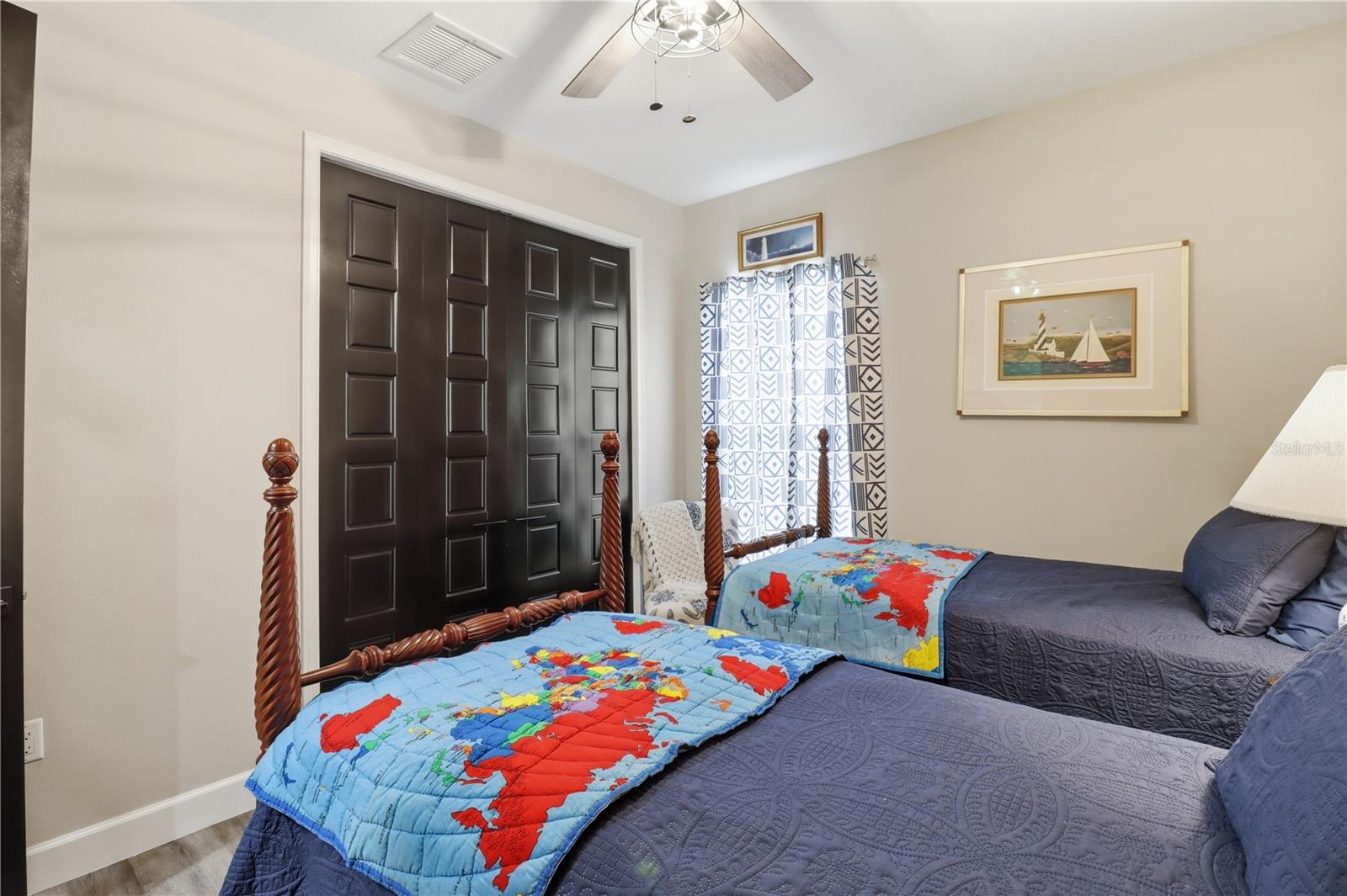 THE MOORINGS AT POINT OF WOODS - Residential