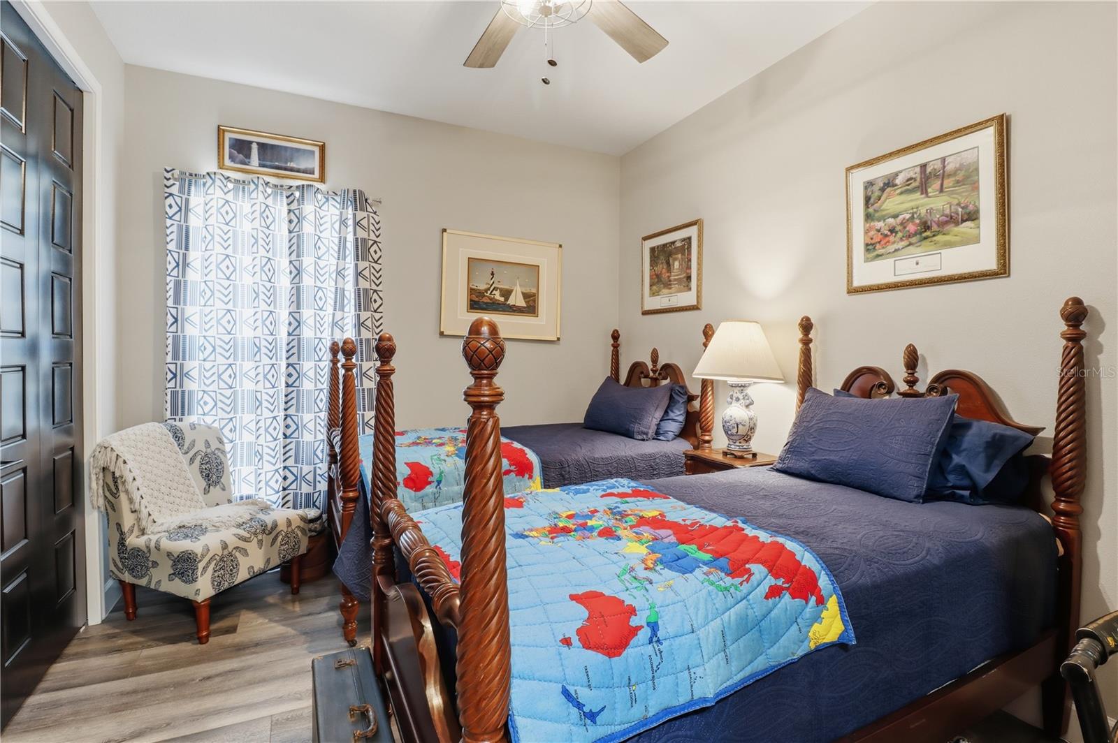 THE MOORINGS AT POINT OF WOODS - Residential