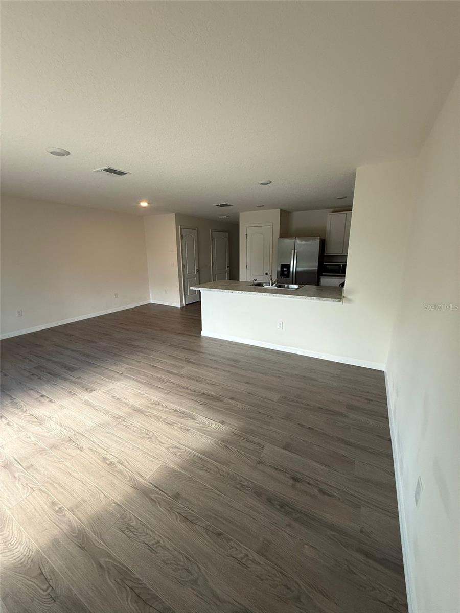 BUENA LAGO PH 1 & 2 - Residential Lease