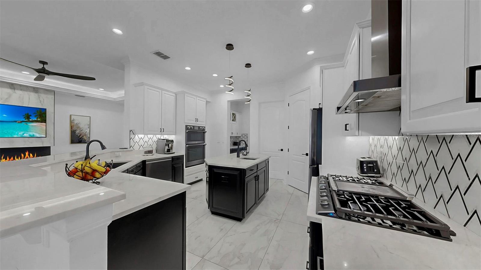 MIRABAY PH 3C-1 - Residential