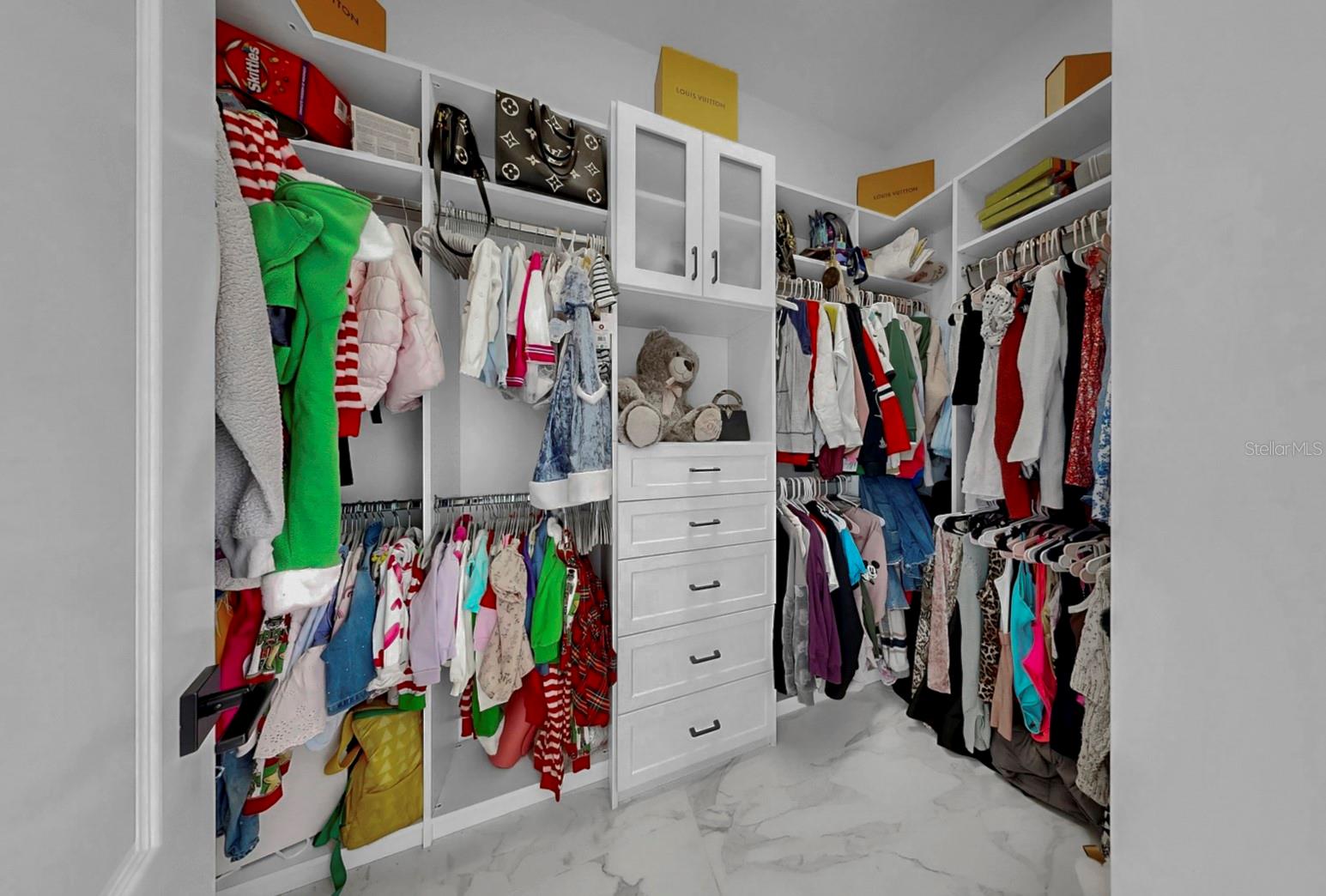 MIRABAY PH 3C-1 - Residential