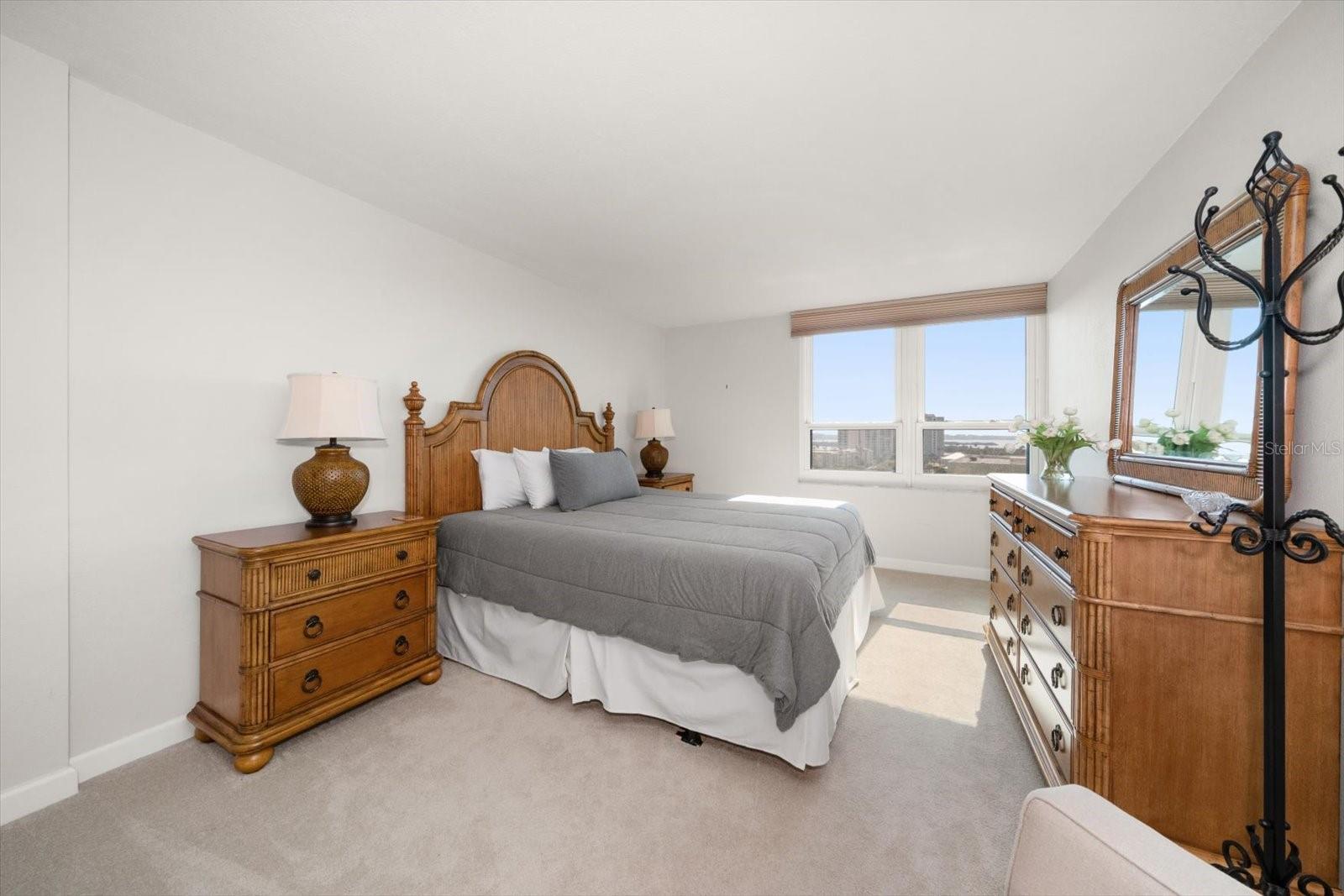 STARBOARD TOWER - Residential Lease