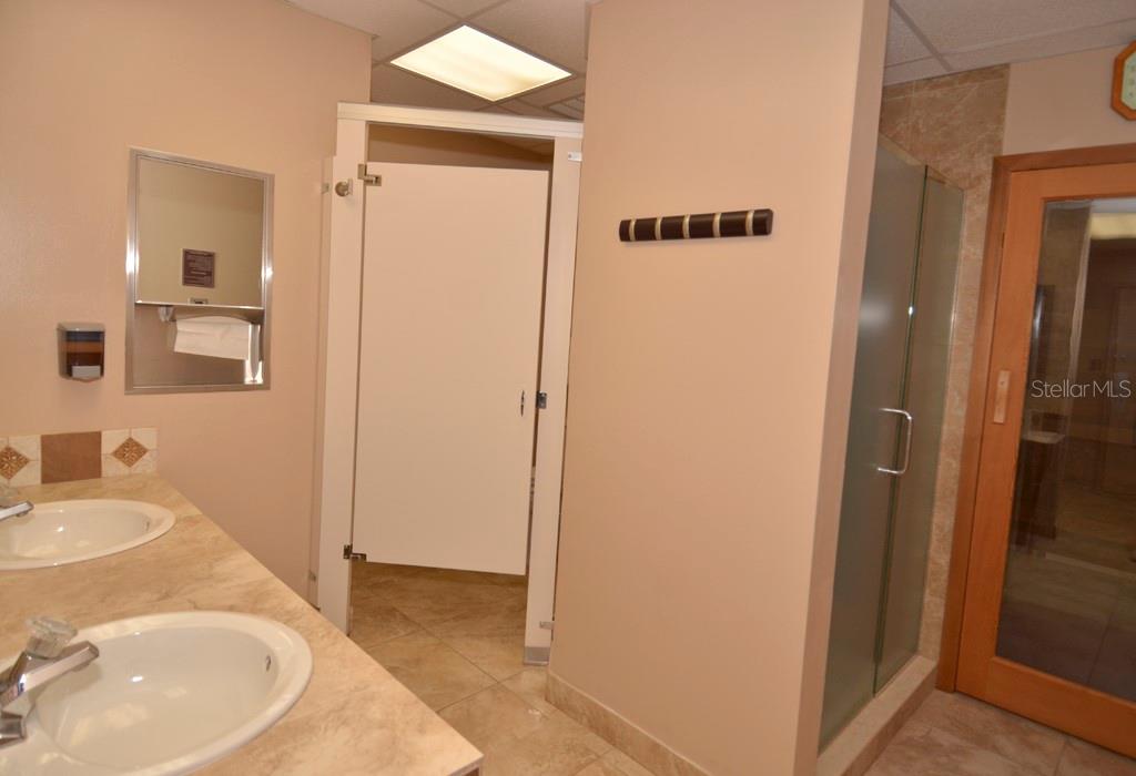 STARBOARD TOWER - Residential Lease