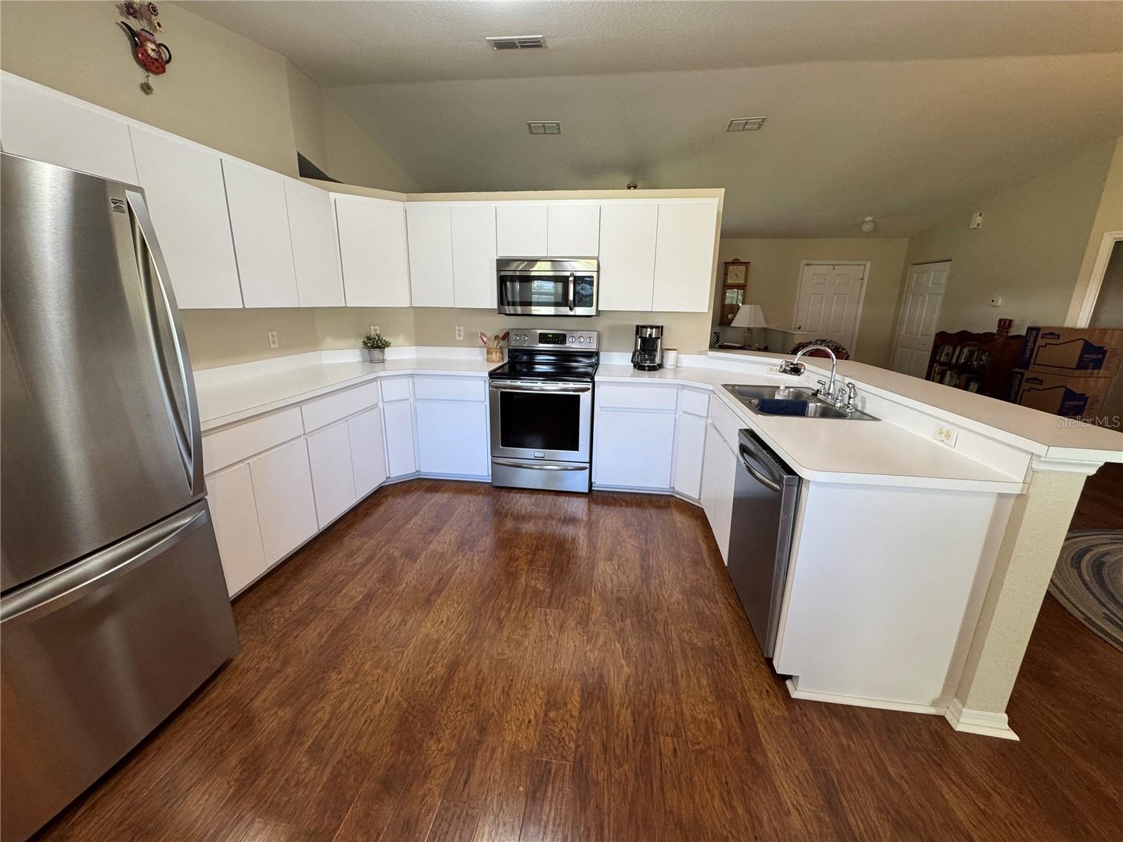 6071 SW 105TH PLACE