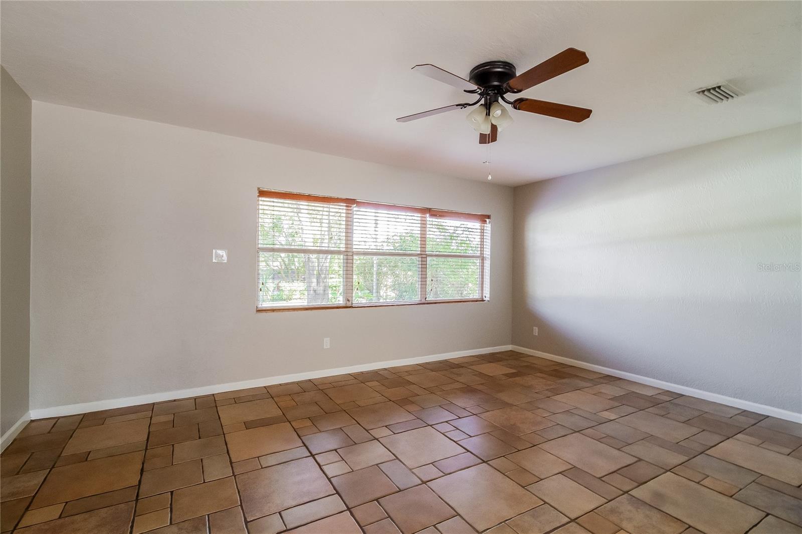 LITTLE PEARL LAKE HEIGHTS - Residential Lease