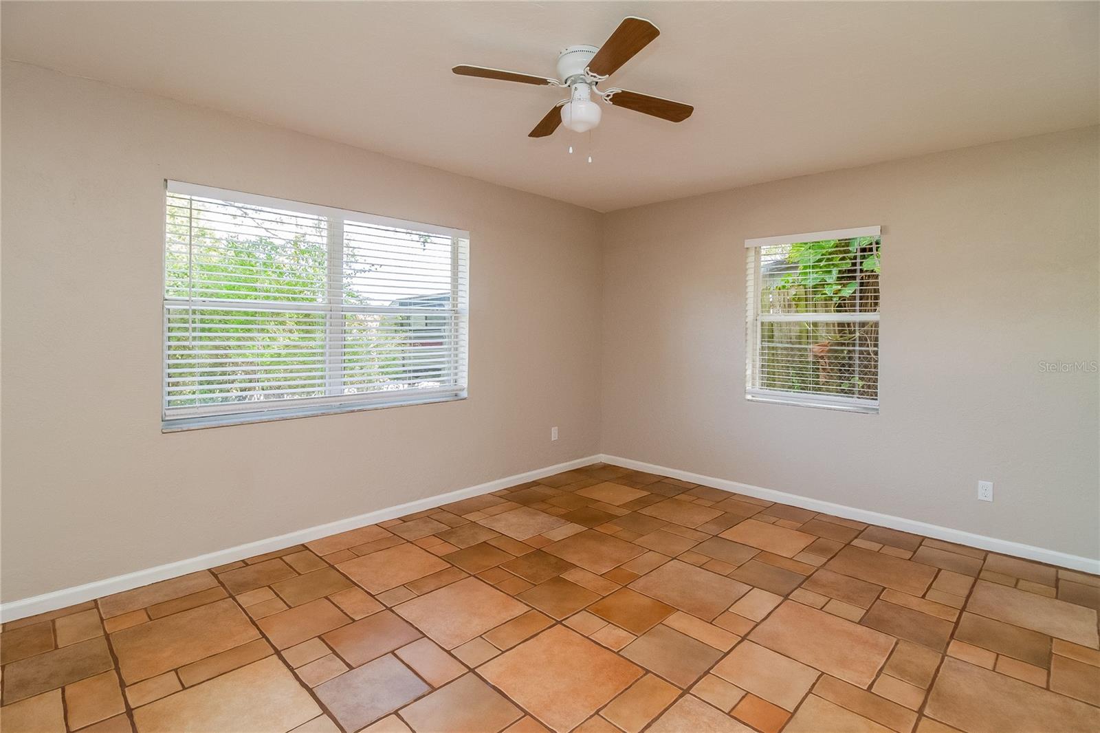 LITTLE PEARL LAKE HEIGHTS - Residential Lease