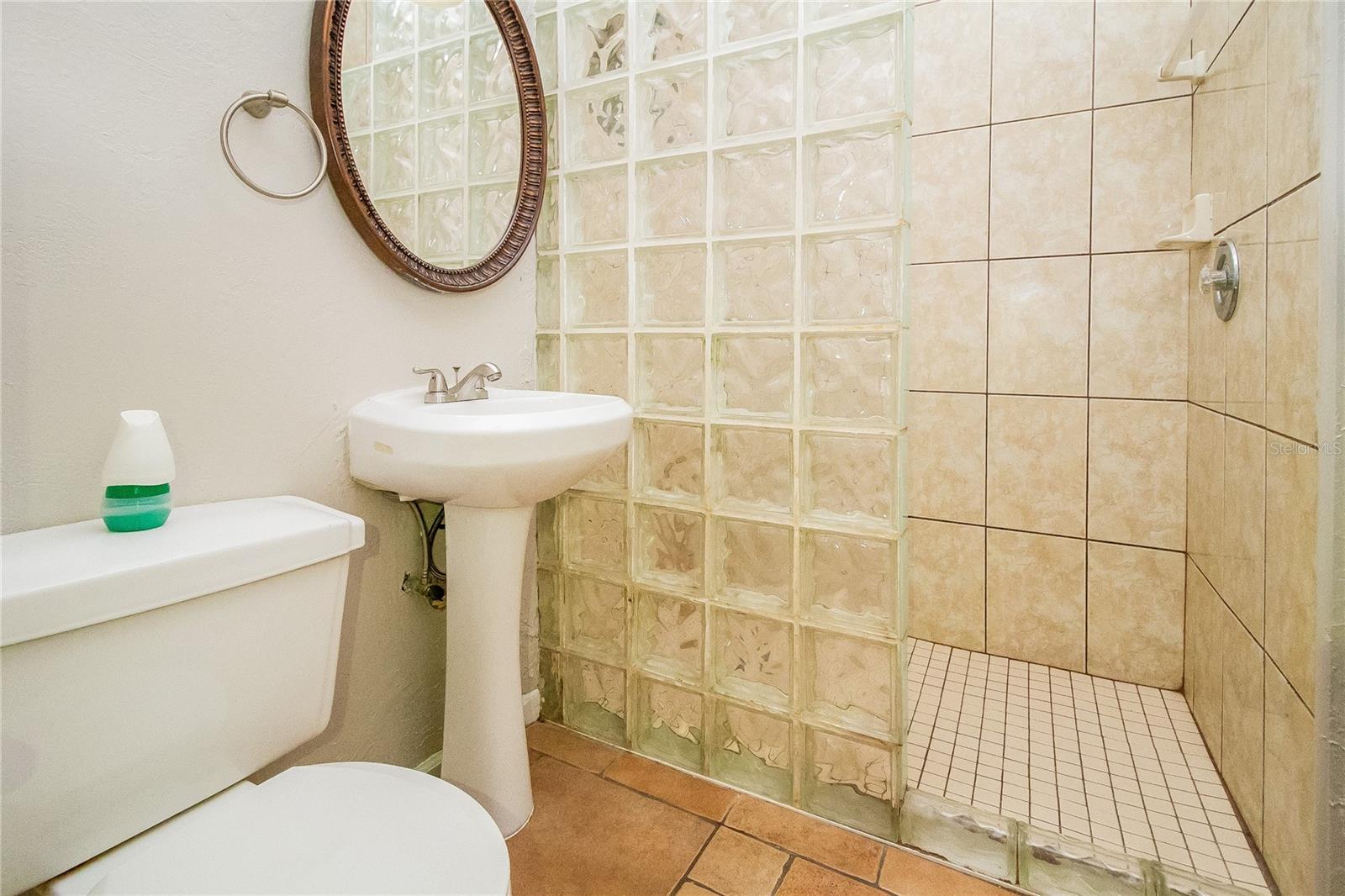 LITTLE PEARL LAKE HEIGHTS - Residential Lease