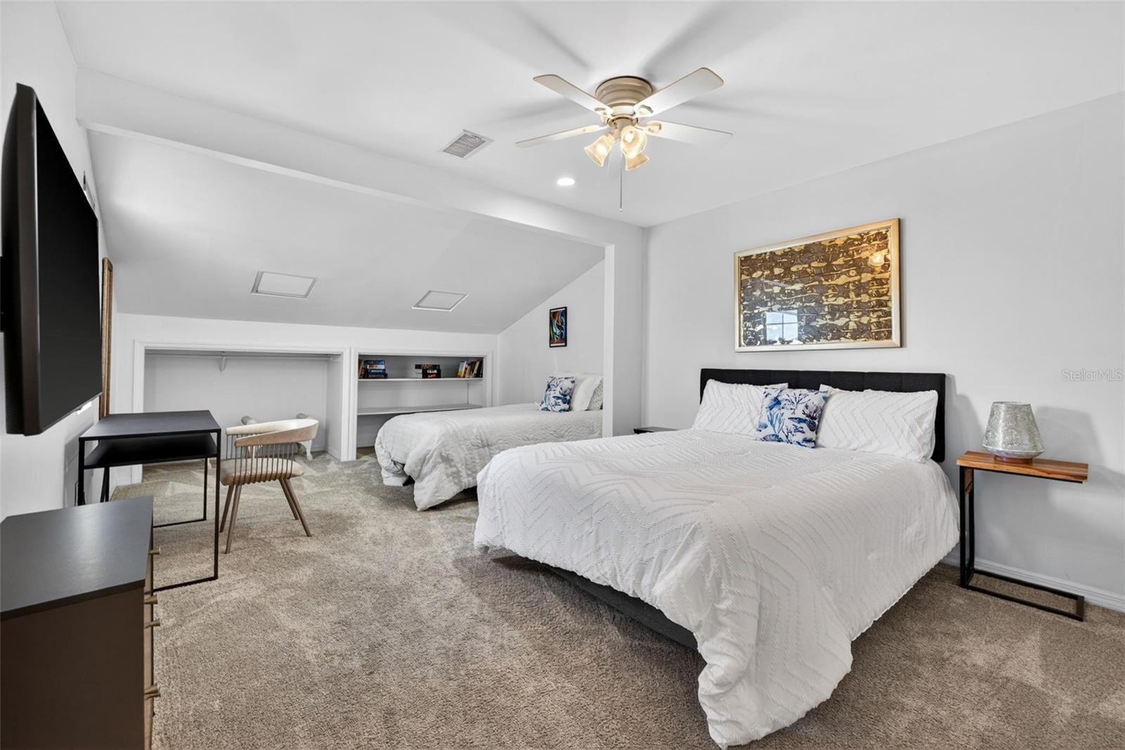 BAY CREST PARK - Residential