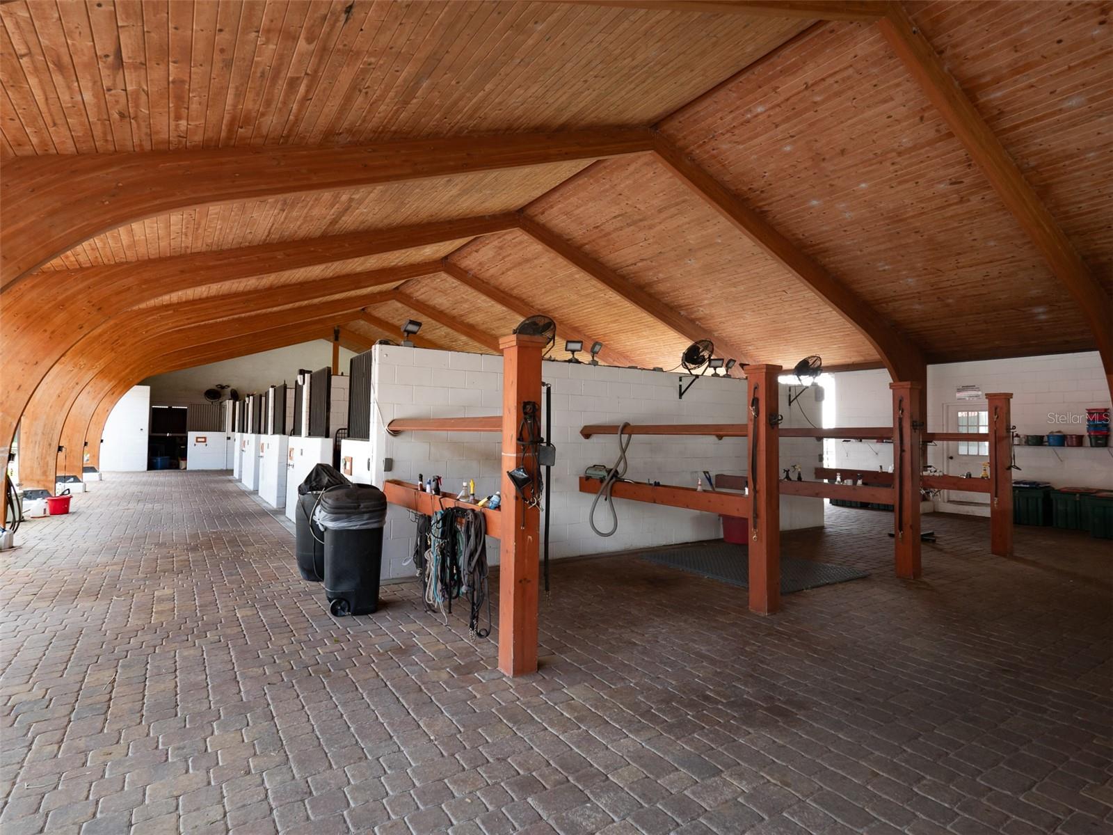 WELLINGTON OF OCALA - Farm