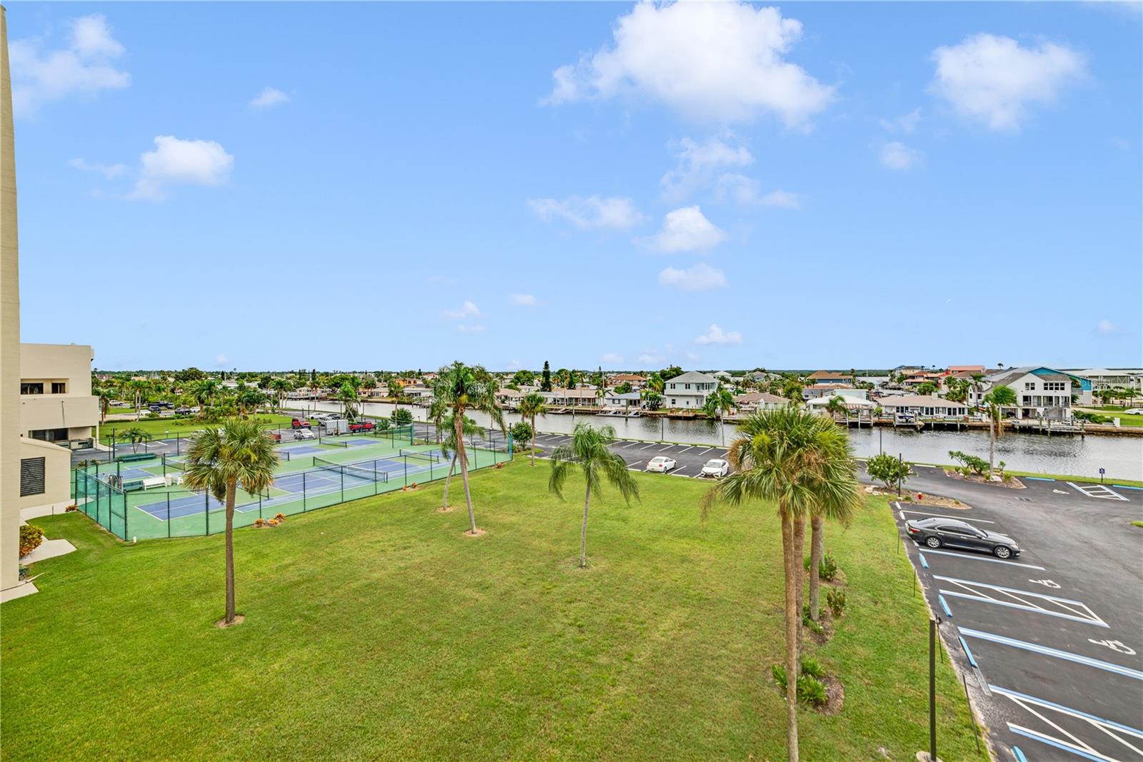 GULF ISLAND BEACH TENNIS - Residential
