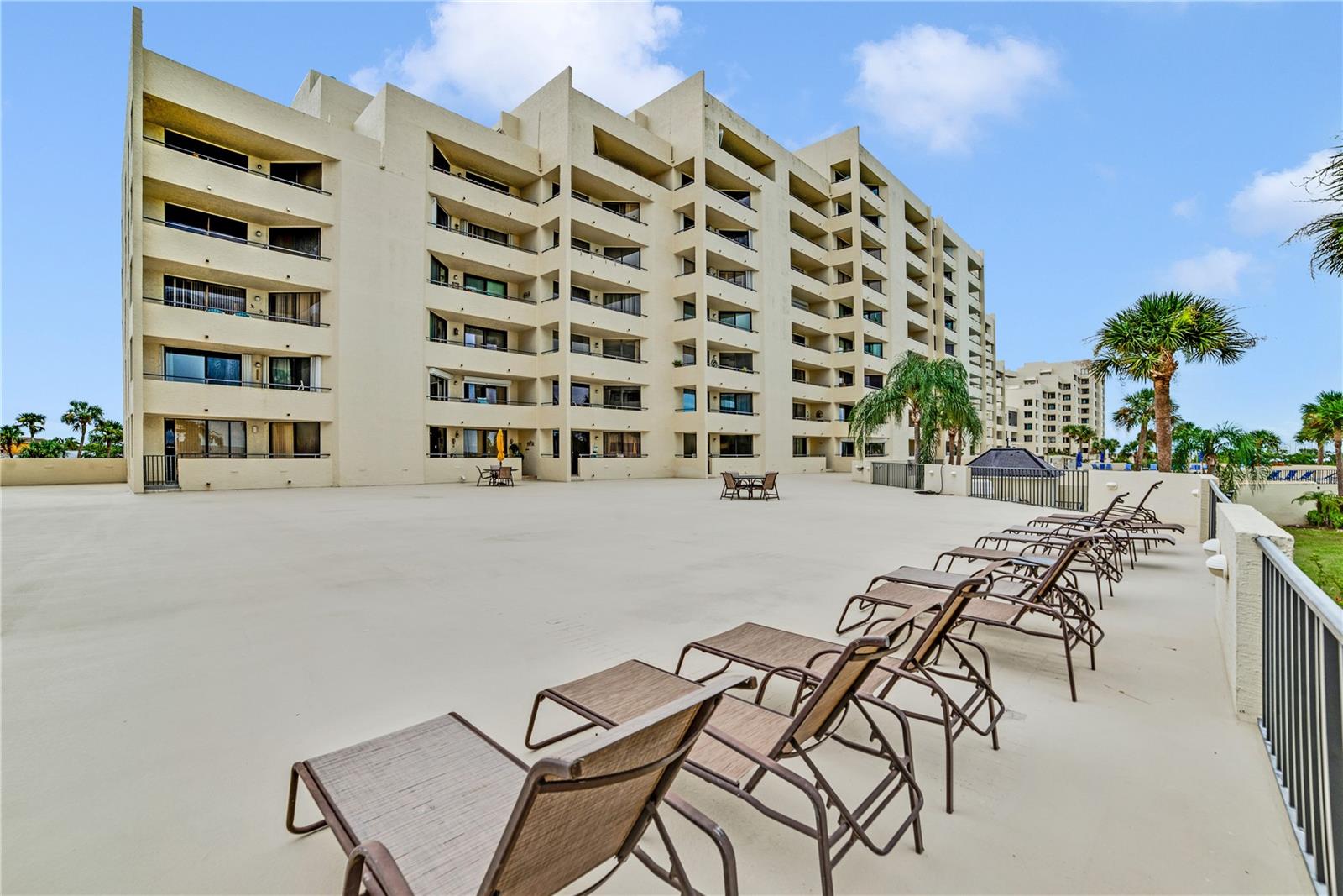 GULF ISLAND BEACH TENNIS - Residential