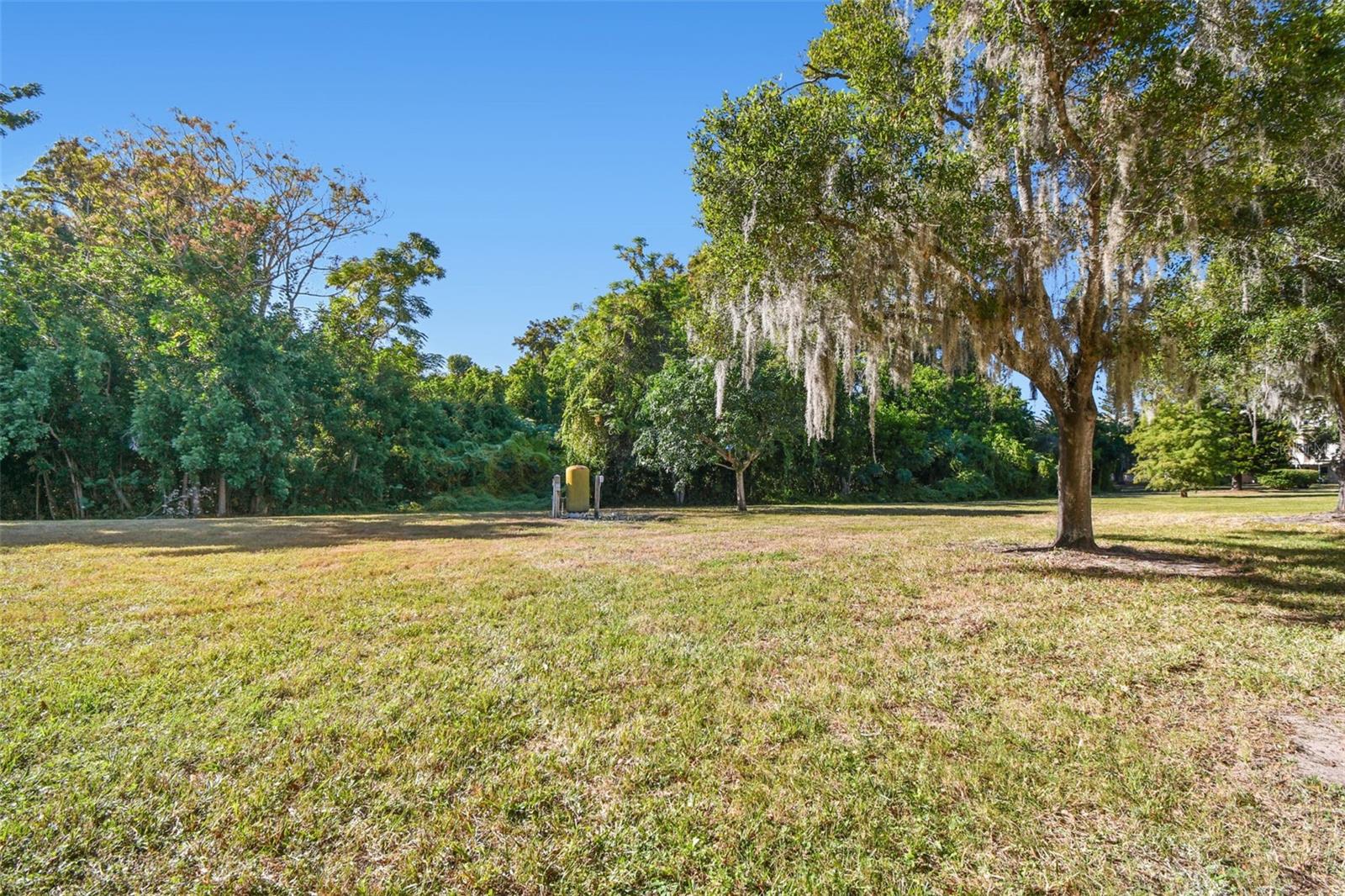 ON TOP OF THE WORLD - Residential