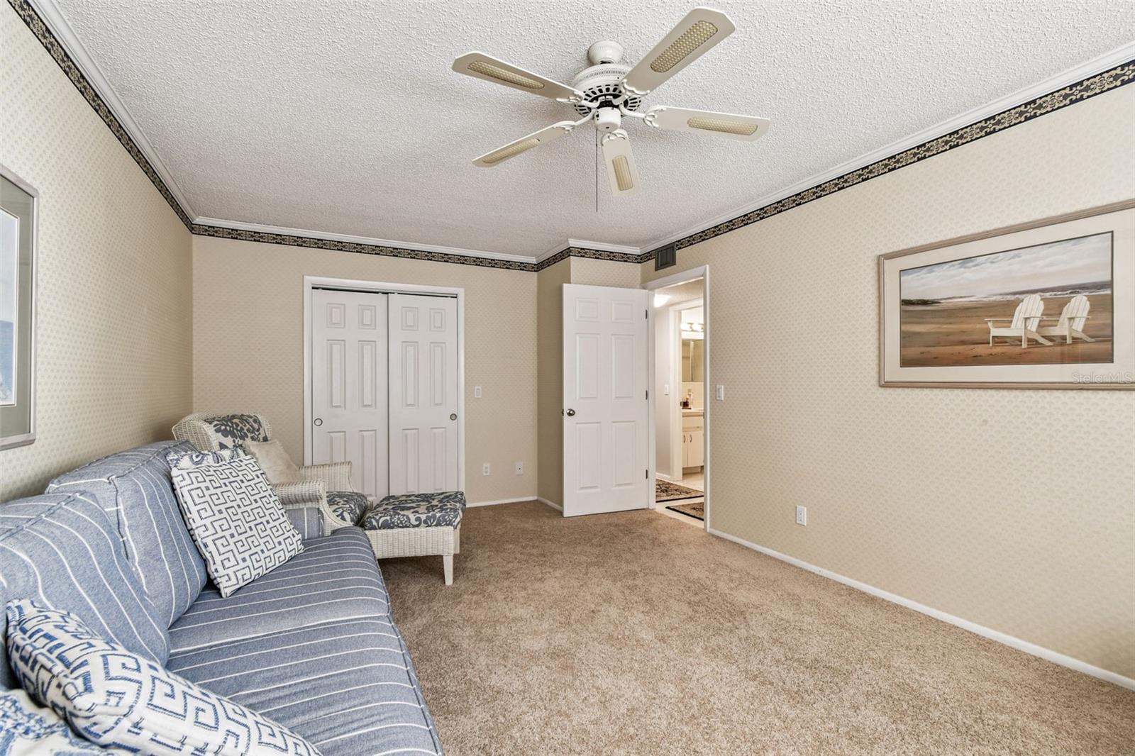 ON TOP OF THE WORLD - Residential