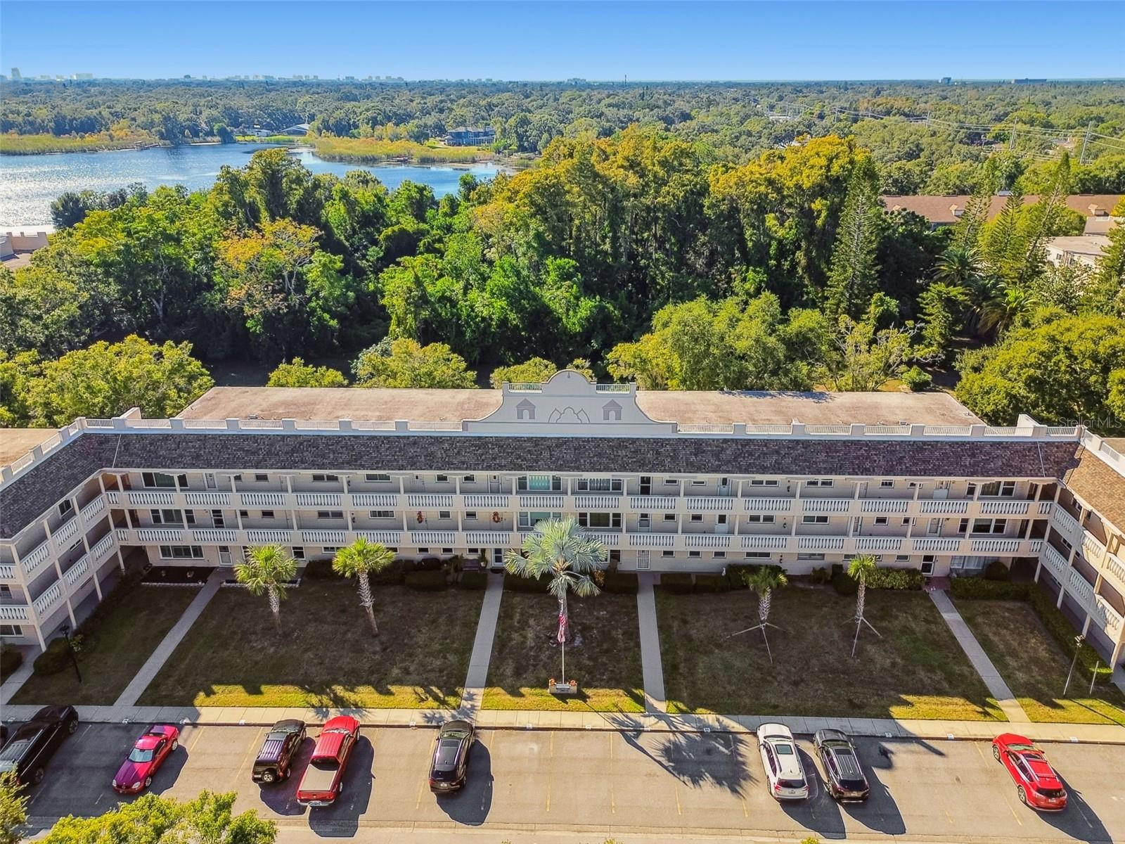 ON TOP OF THE WORLD - Residential