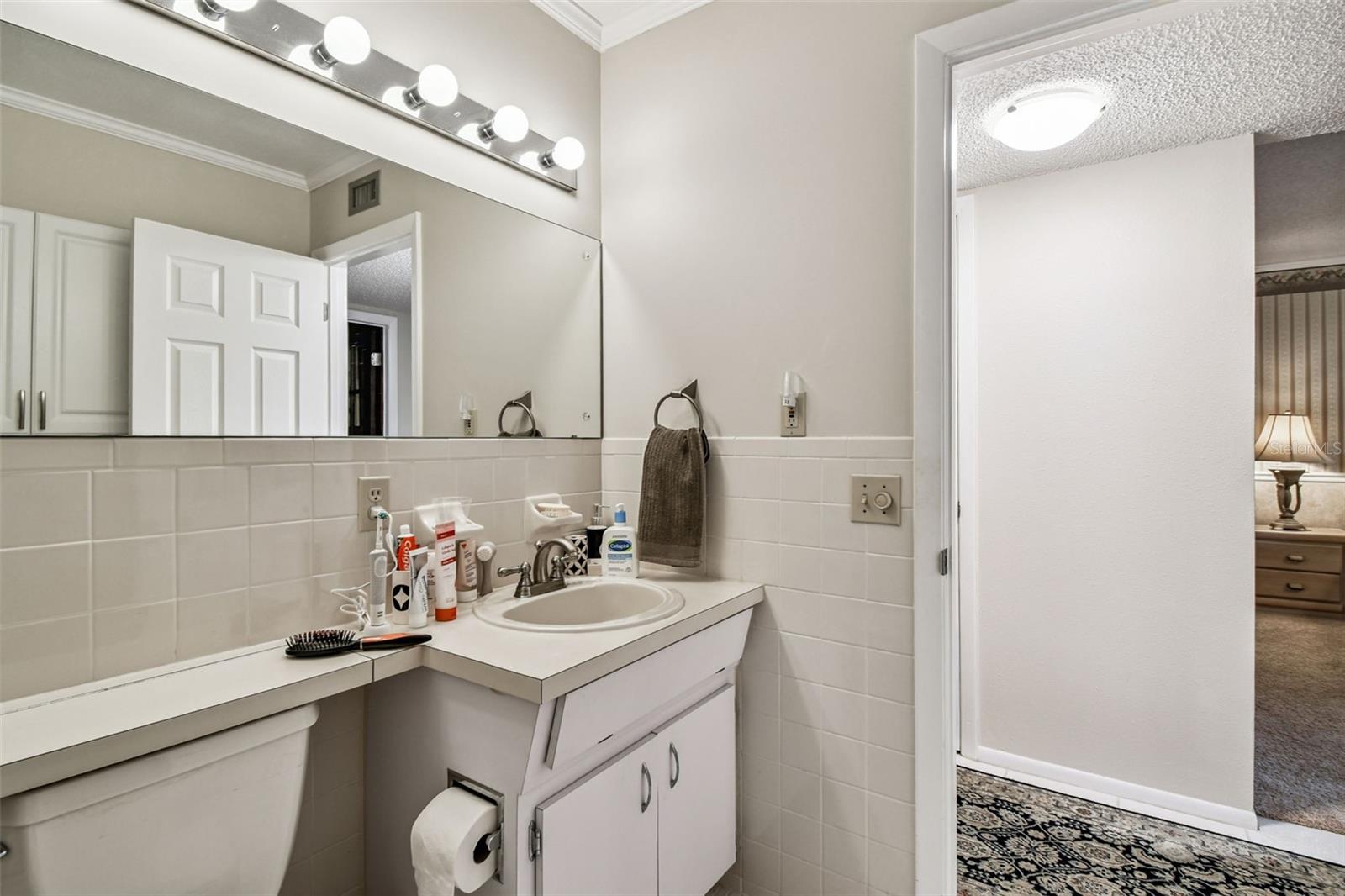 ON TOP OF THE WORLD - Residential