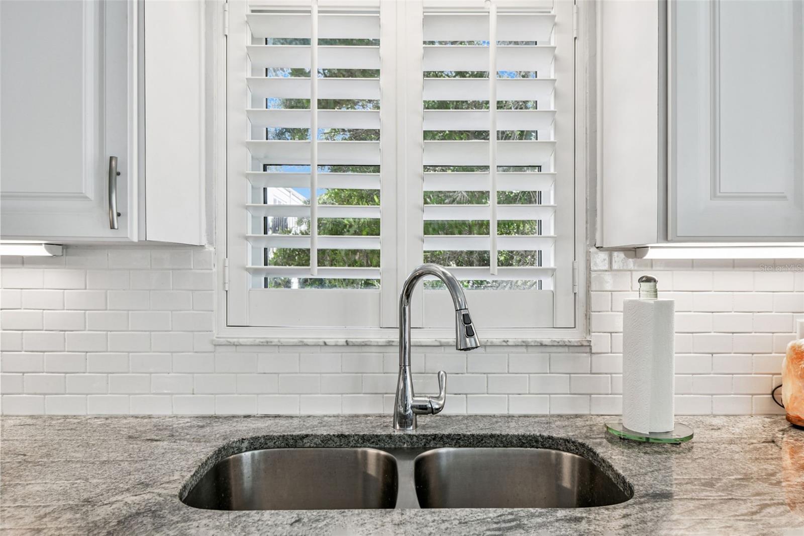 ON TOP OF THE WORLD - Residential