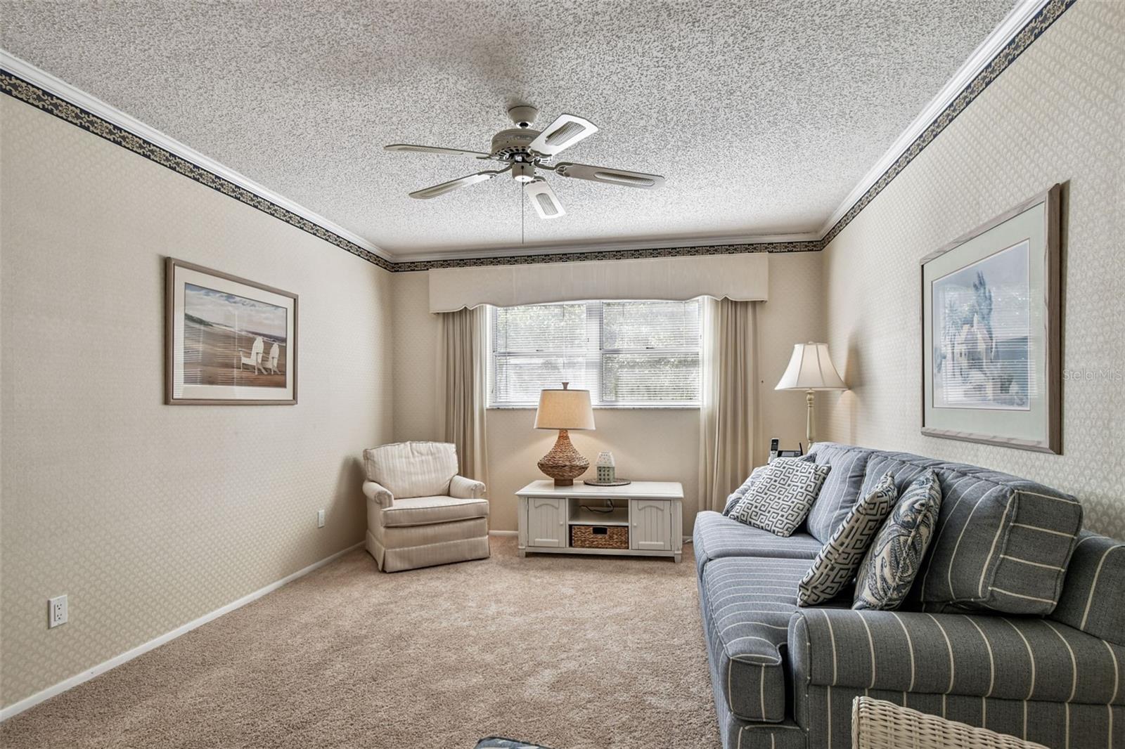 ON TOP OF THE WORLD - Residential