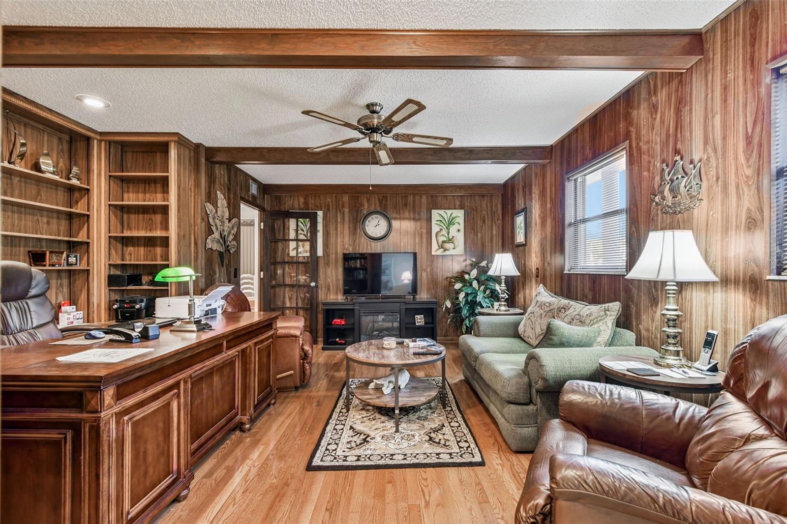 ON TOP OF THE WORLD - Residential