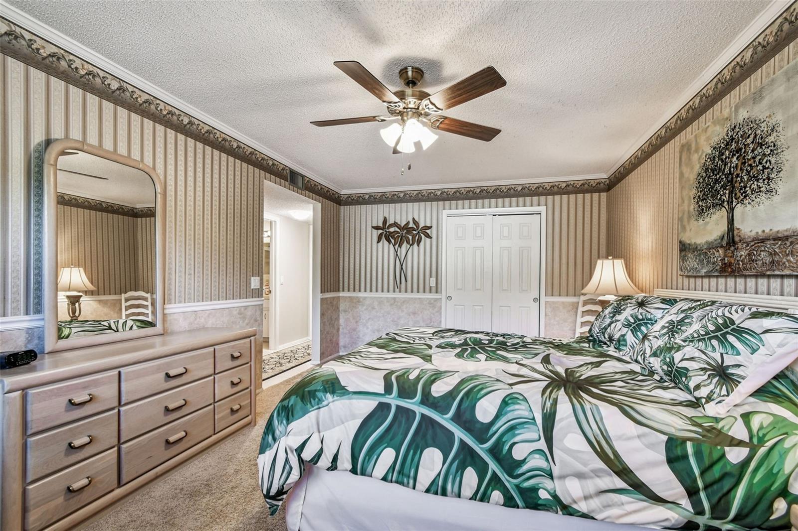 ON TOP OF THE WORLD - Residential