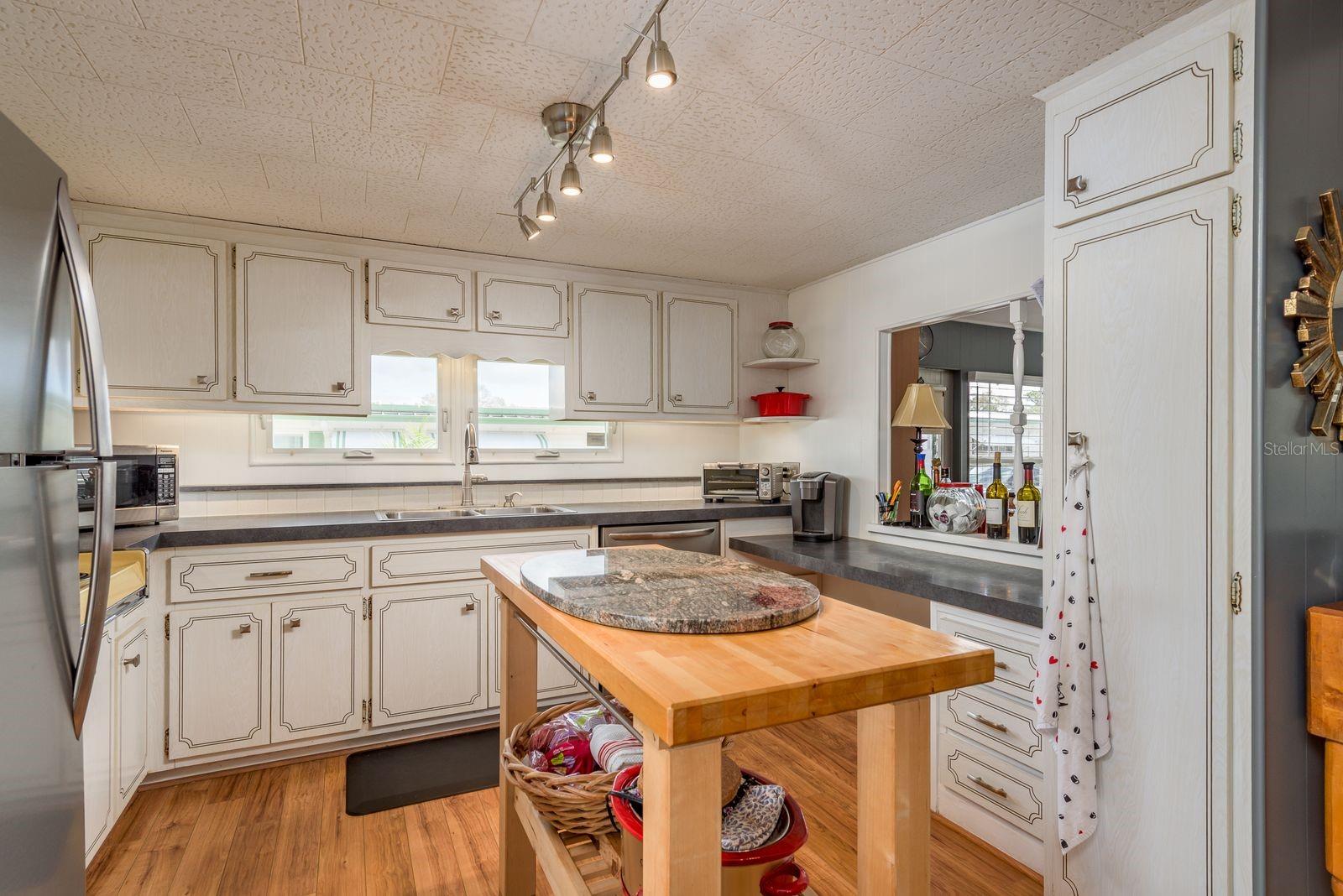 COUNTRY PARK CO-OP M/H UNREC - Residential