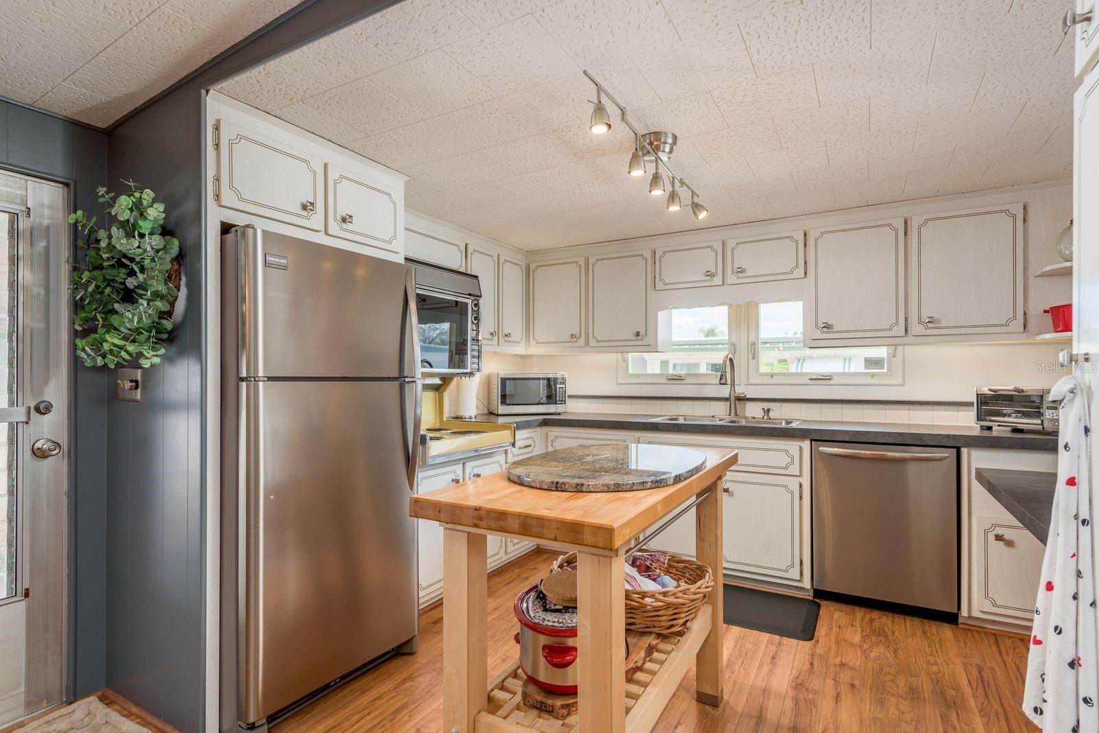 COUNTRY PARK CO-OP M/H UNREC - Residential