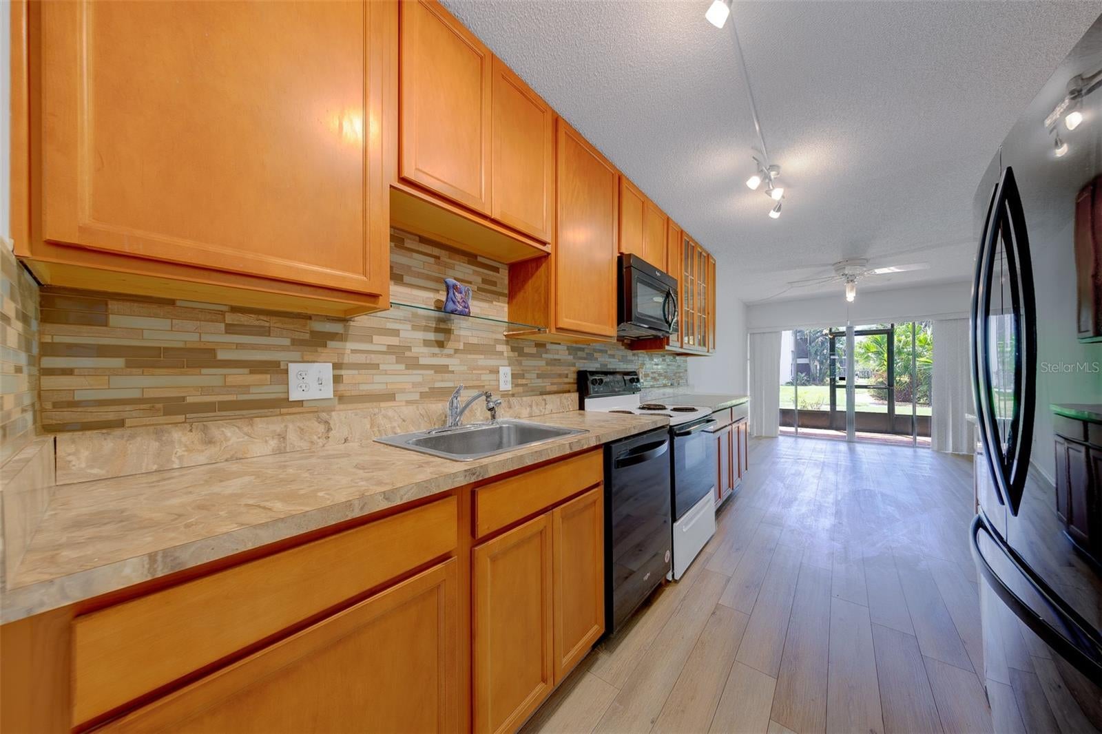 5090 BAY STREET NE 124