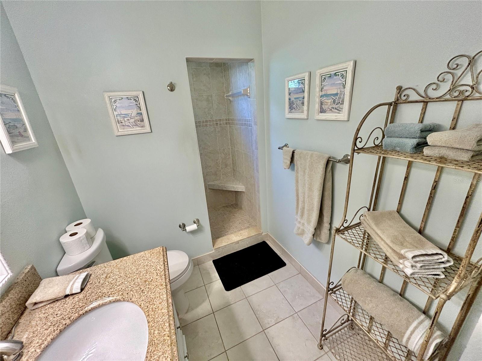 ON TOP OF THE WORLD - Residential