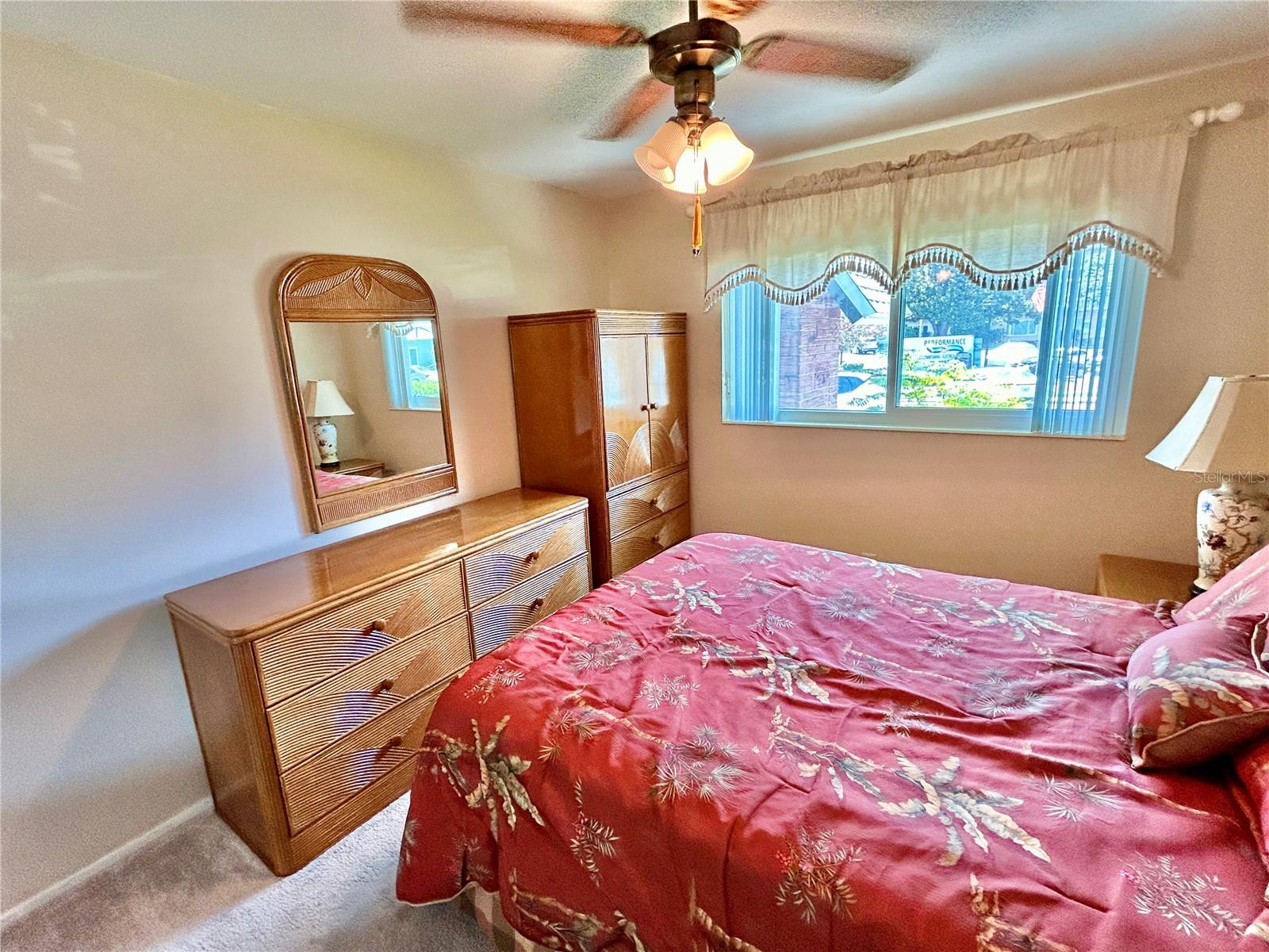 ON TOP OF THE WORLD - Residential