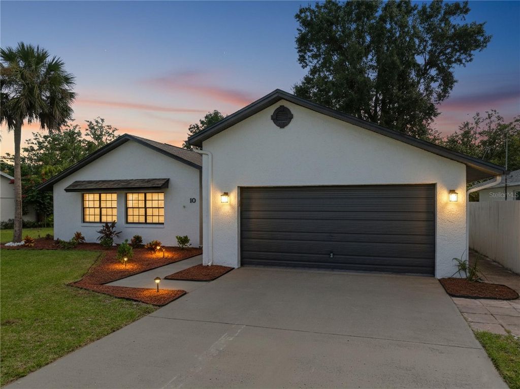 Photo of 10 Sandalwood Drive, Davenport, FL 33837 (MLS # S5138127)