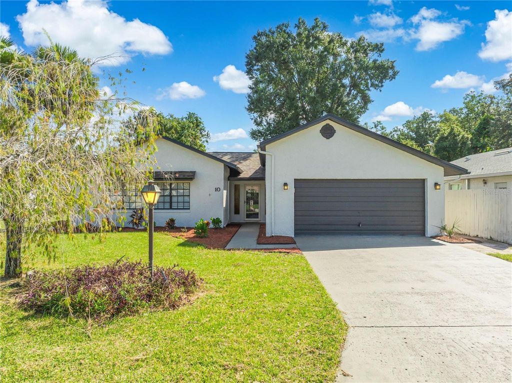 Photo of 10 Sandalwood Drive, Davenport, FL 33837 (MLS # S5138127)
