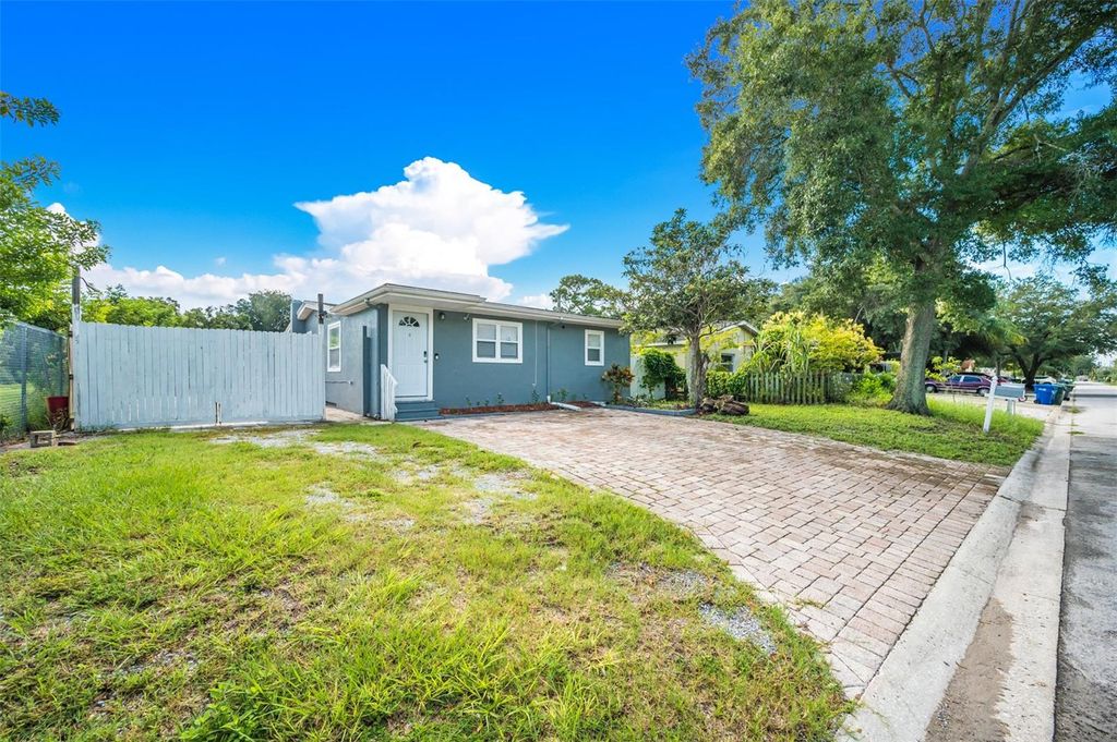 Photo of 1601 Palm Way, Largo, FL 33771 (MLS # TB8494558)