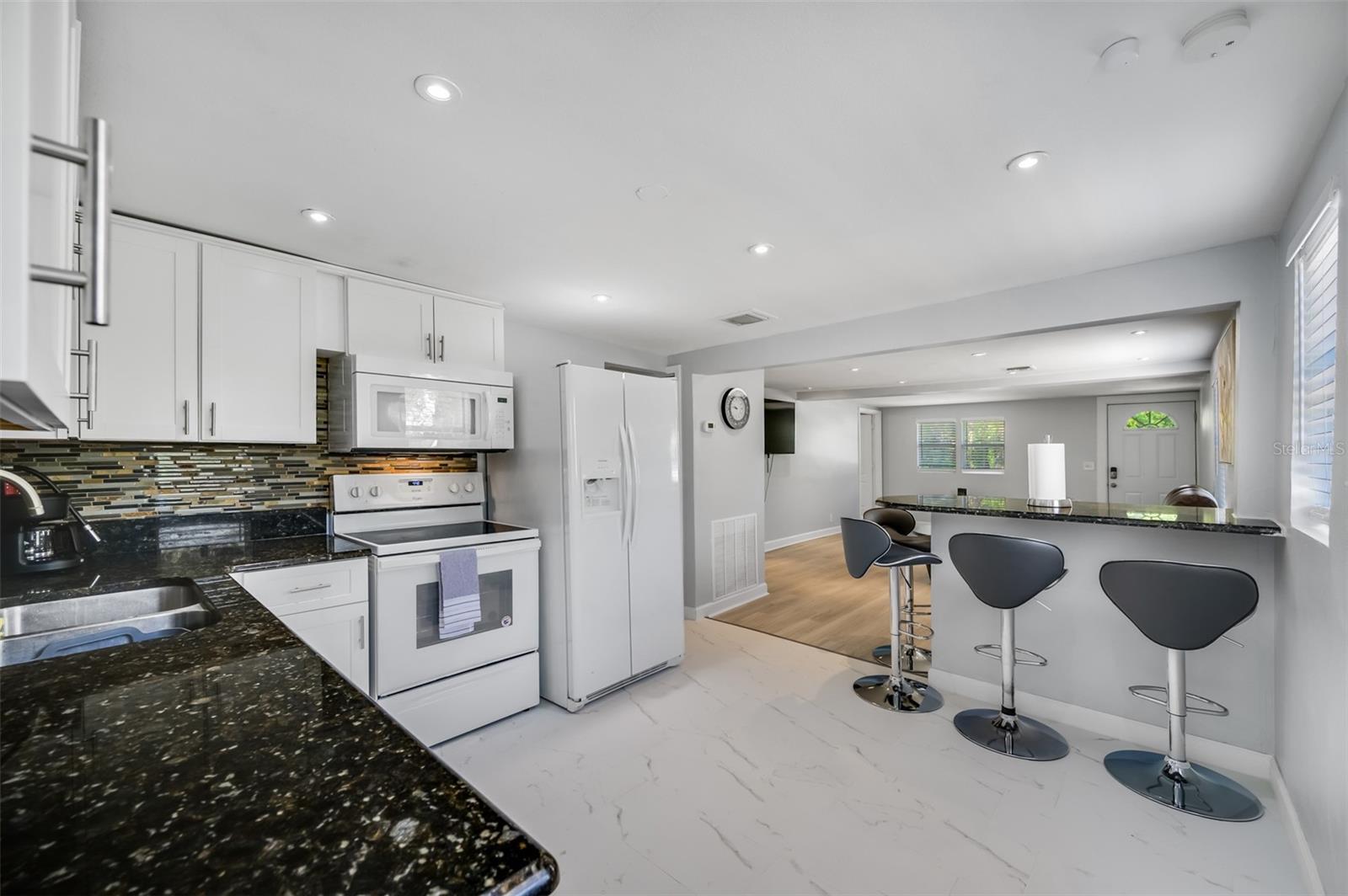 CORAL HEIGHTS SUB - Residential Lease