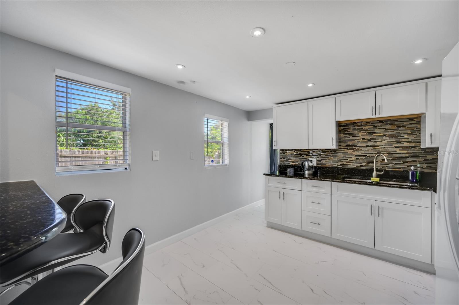 CORAL HEIGHTS SUB - Residential Lease