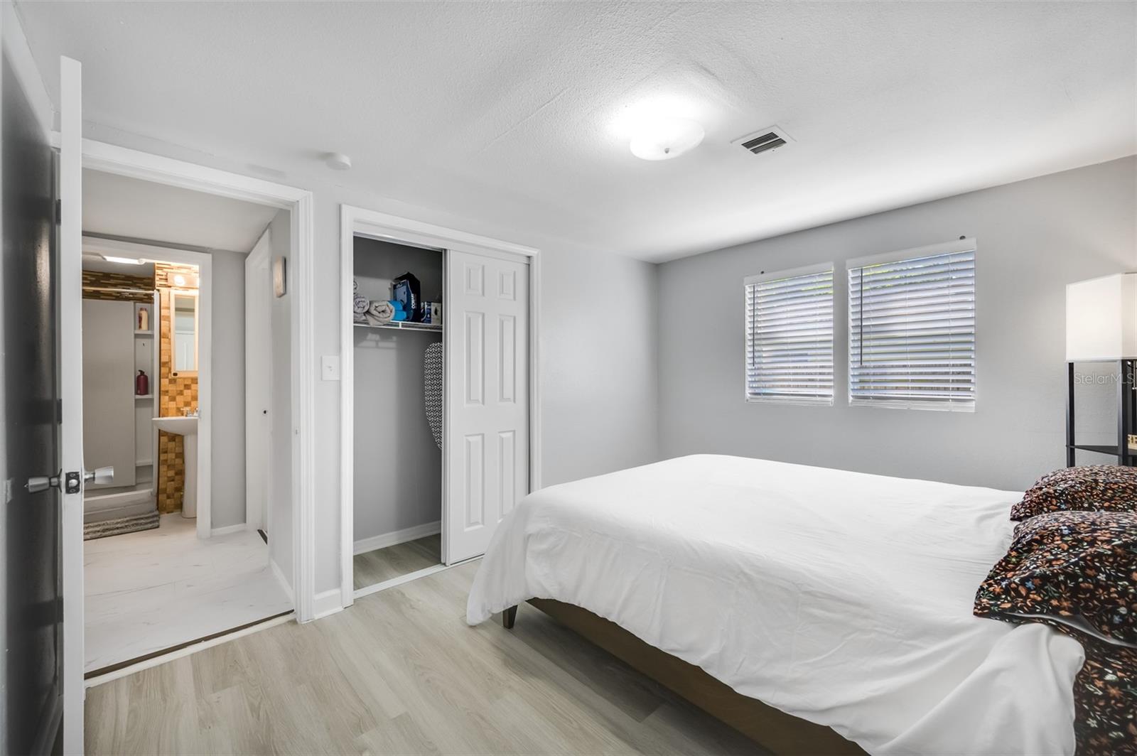 CORAL HEIGHTS SUB - Residential Lease