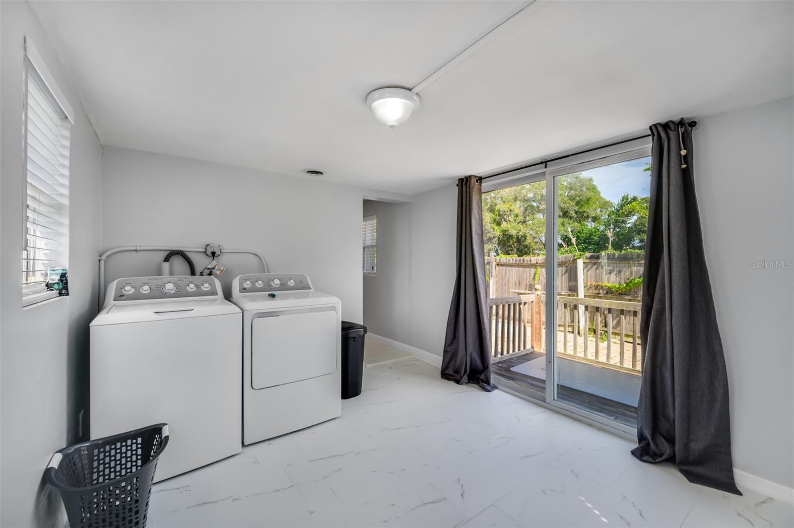 CORAL HEIGHTS SUB - Residential Lease