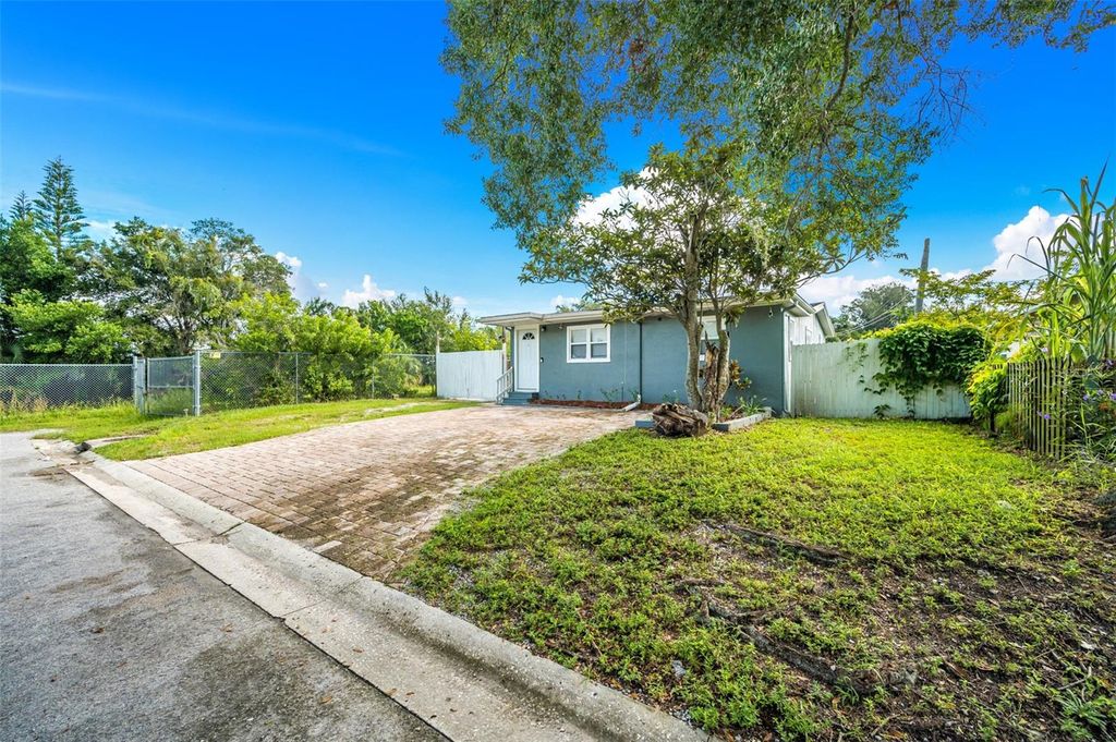 Photo of 1601 Palm Way, Largo, FL 33771 (MLS # TB8494558)