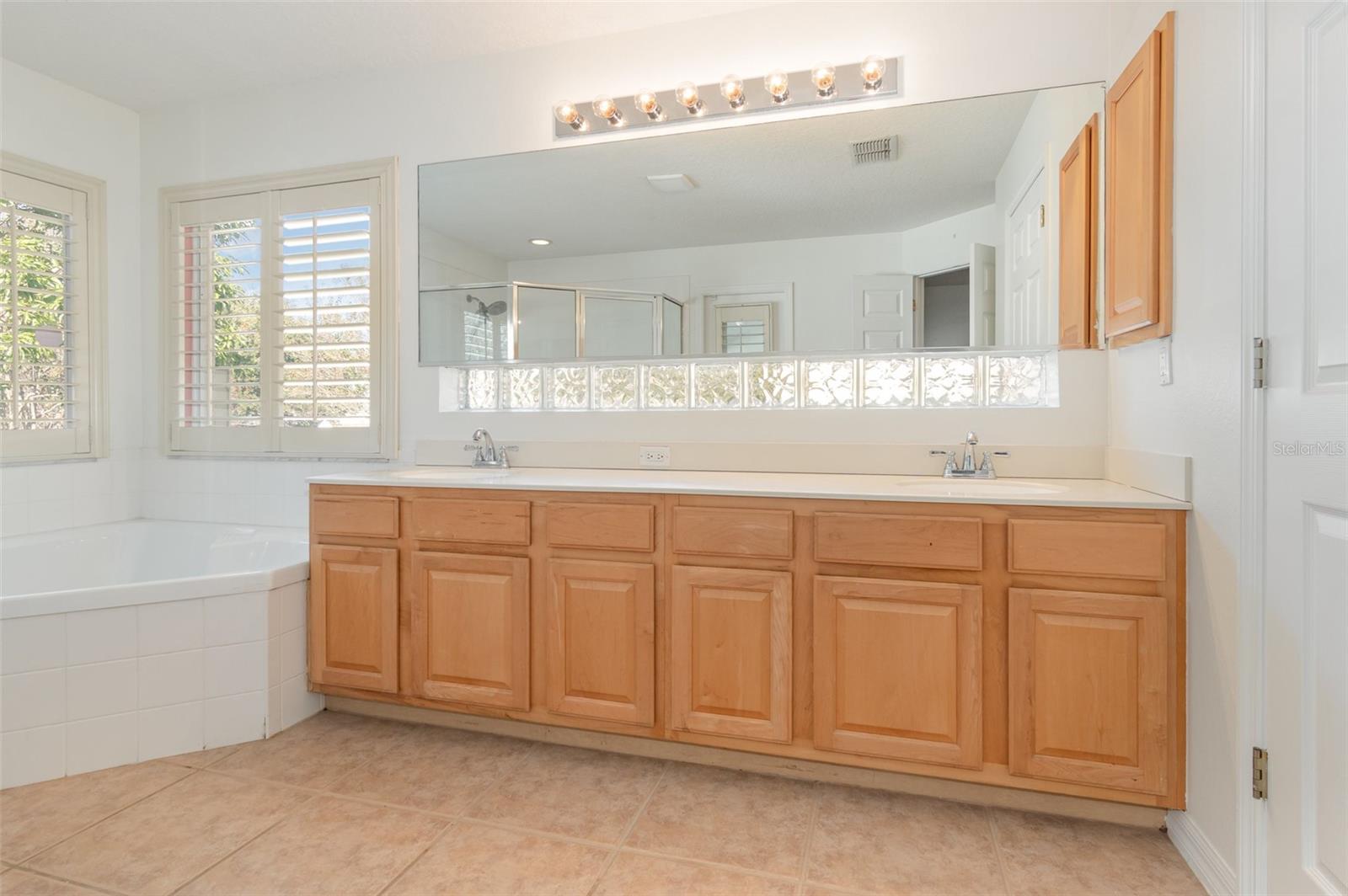 JOHNS LANDING PH 01 - Residential