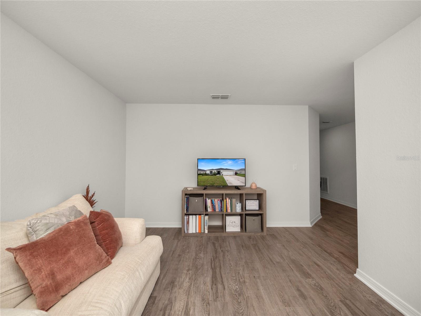 AUBURN COVE - Residential