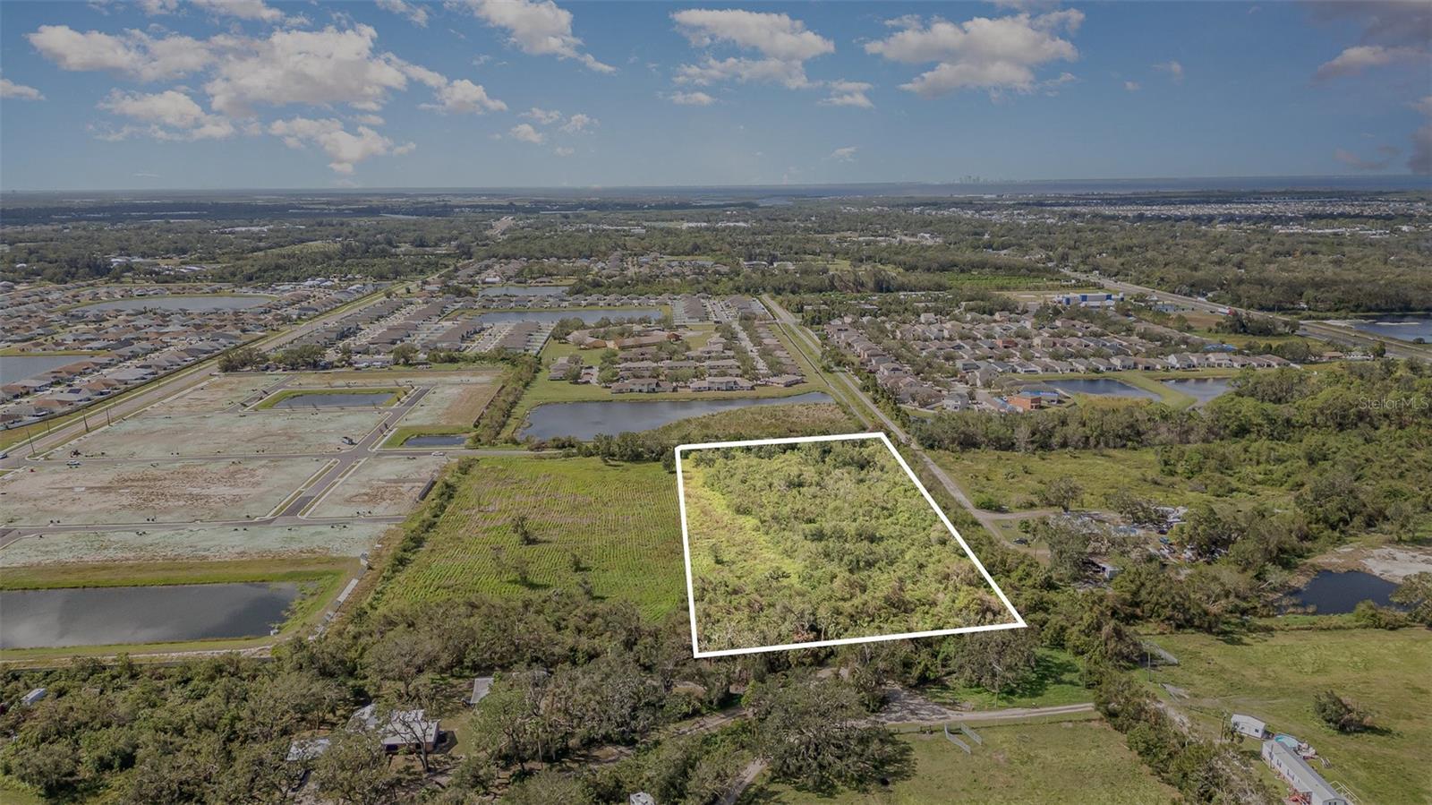 Prime 4.6-acre lot in the rapidly growing Ruskin area with easy access to I-75. Public utilities nearby and zoning for single-family residences make this parcel ideal for building a dream home or subdividing for development. No CDDs, no HOAs, and no flood insurance required. Surrounded by new residential communities and recent builder developments, this property is perfectly positioned as the next builder’s dream opportunity.