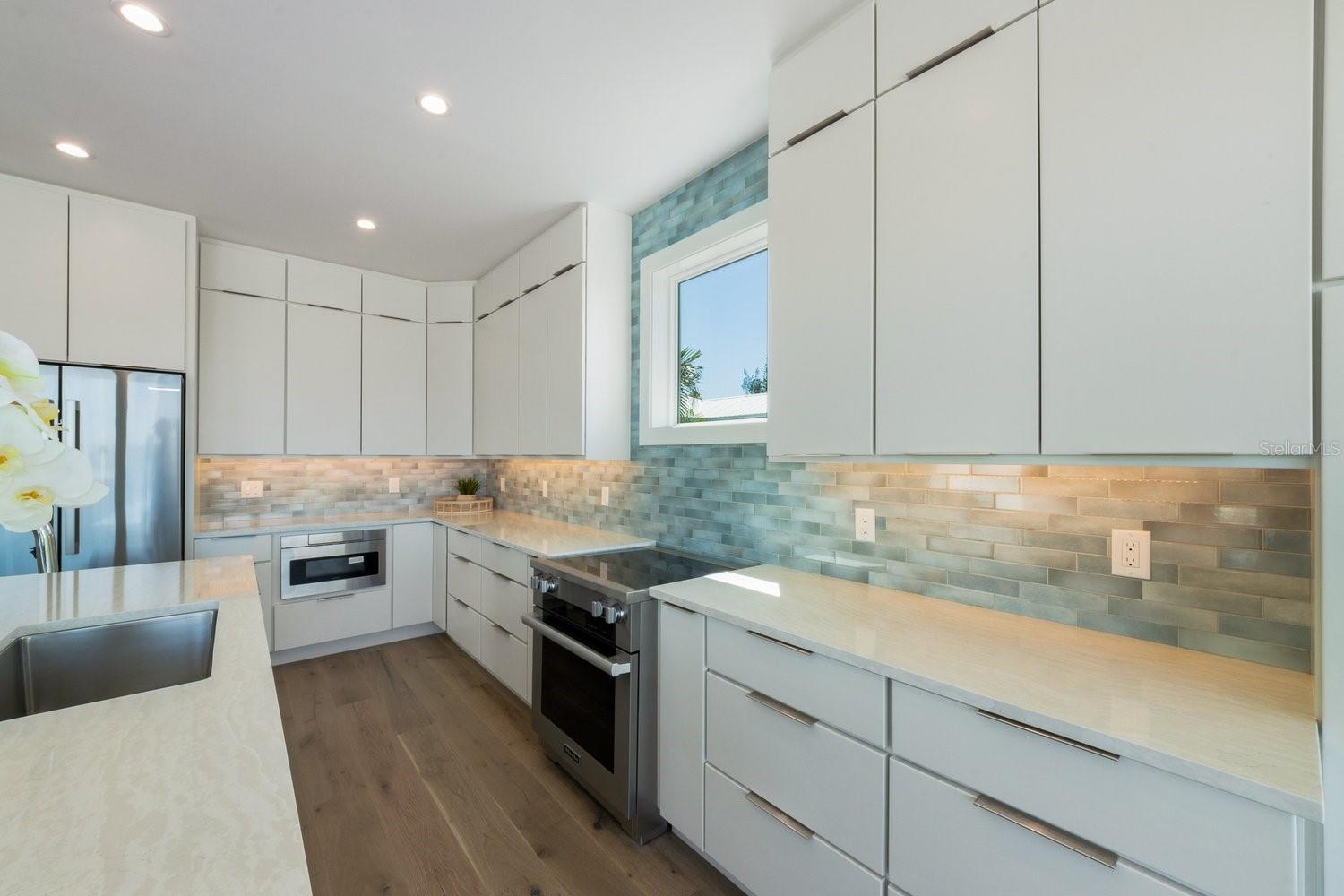 SHORE ACRES RESUBDIVIDED - Residential