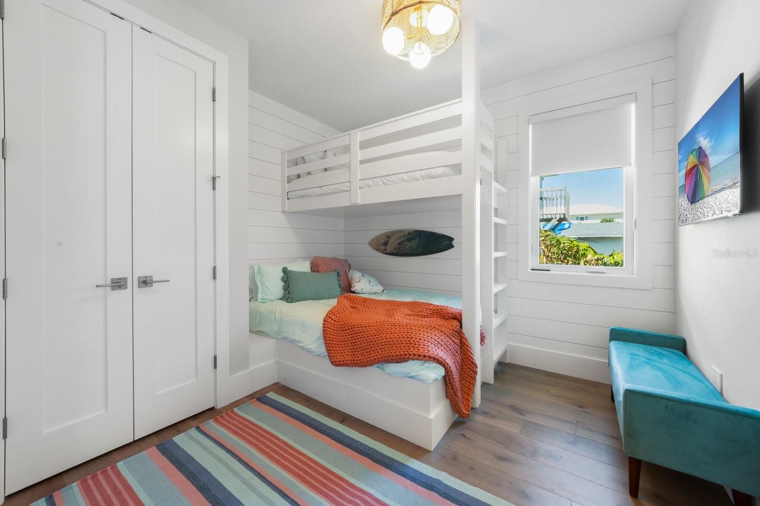 SHORE ACRES RESUBDIVIDED - Residential