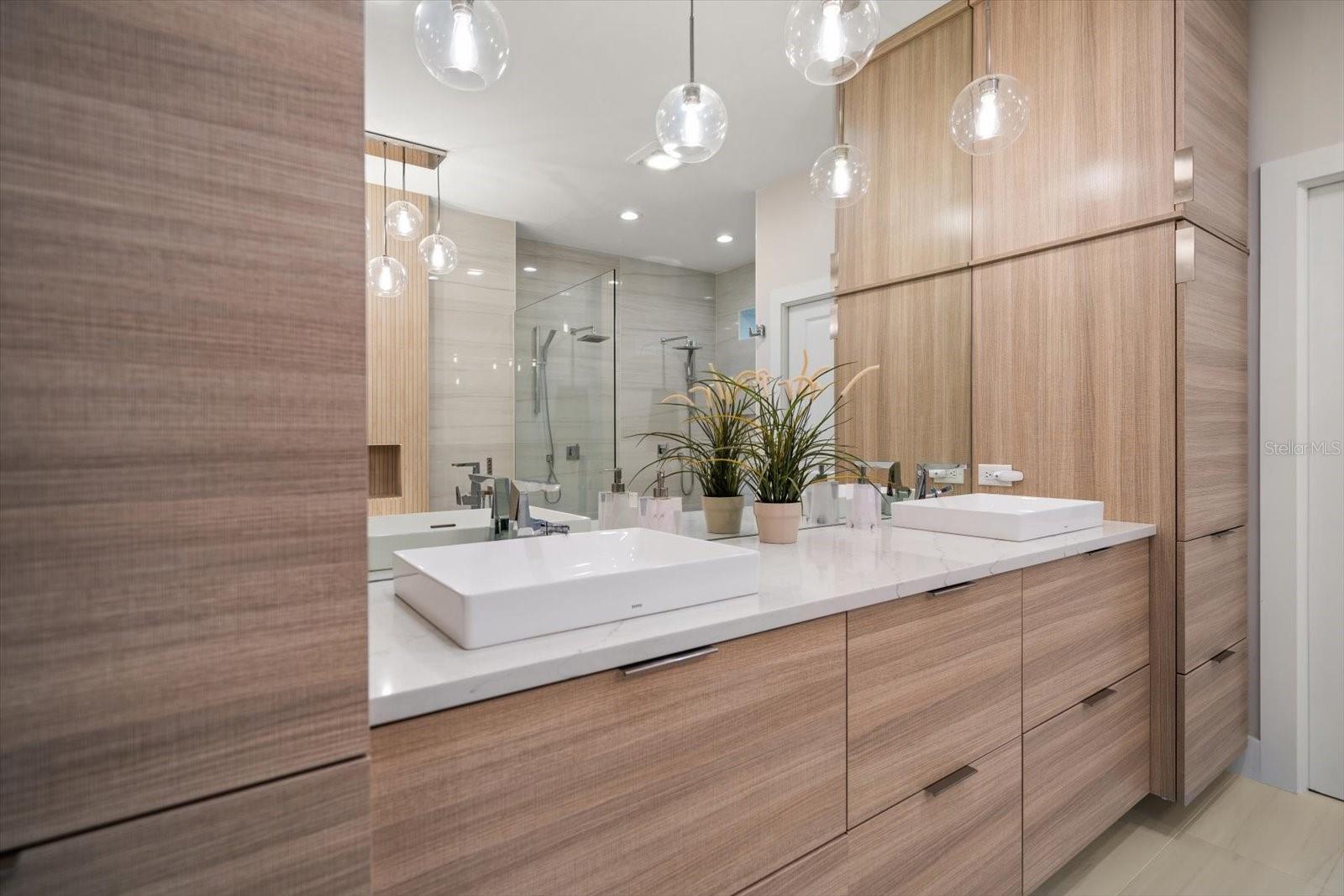 BELLEAIR ESTATES - Residential