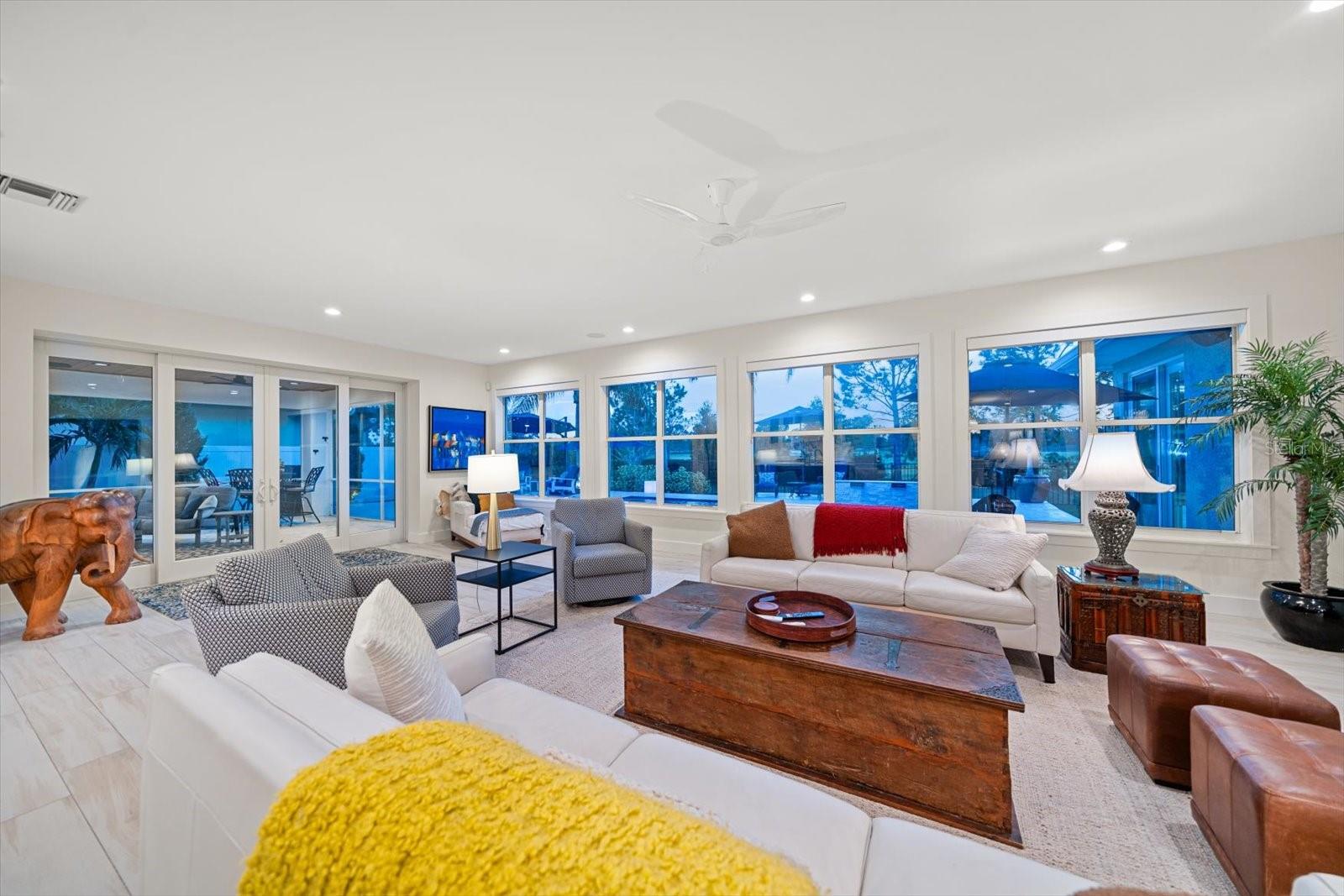 BELLEAIR ESTATES - Residential