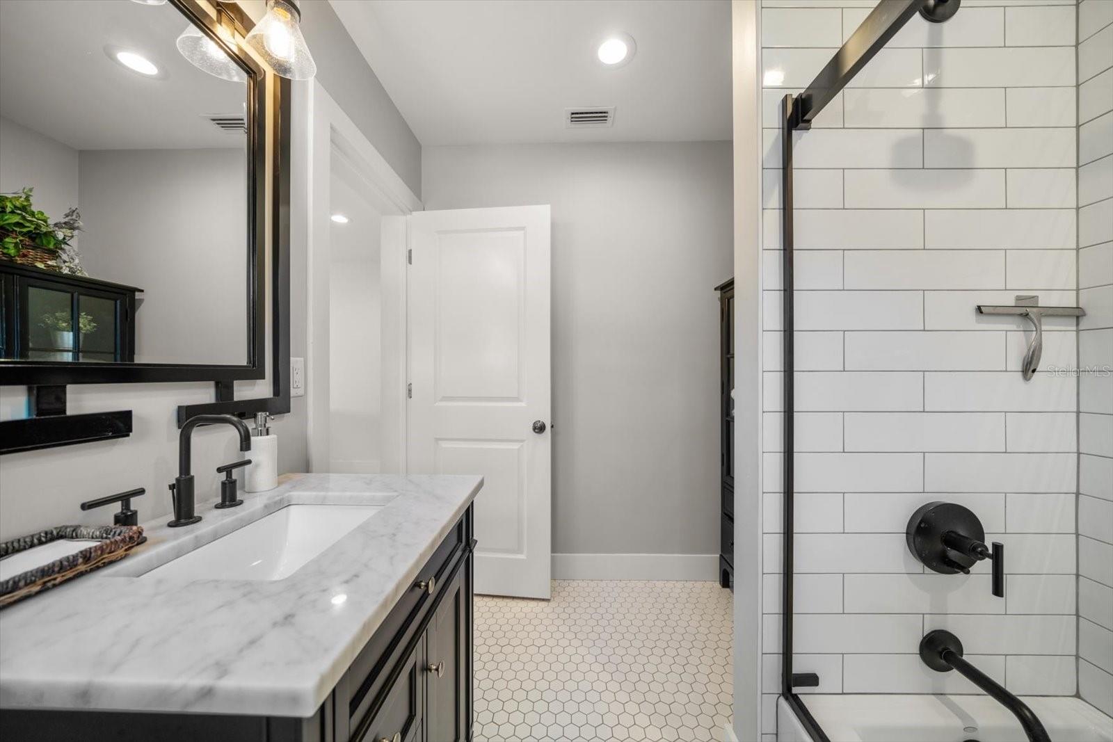 BELLEAIR ESTATES - Residential