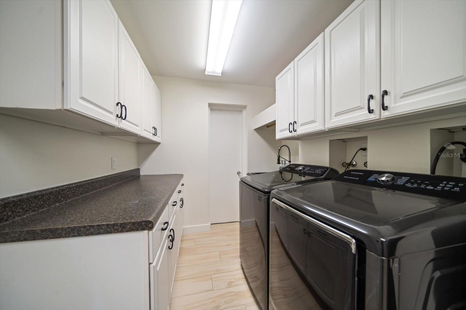 BELLEAIR ESTATES - Residential