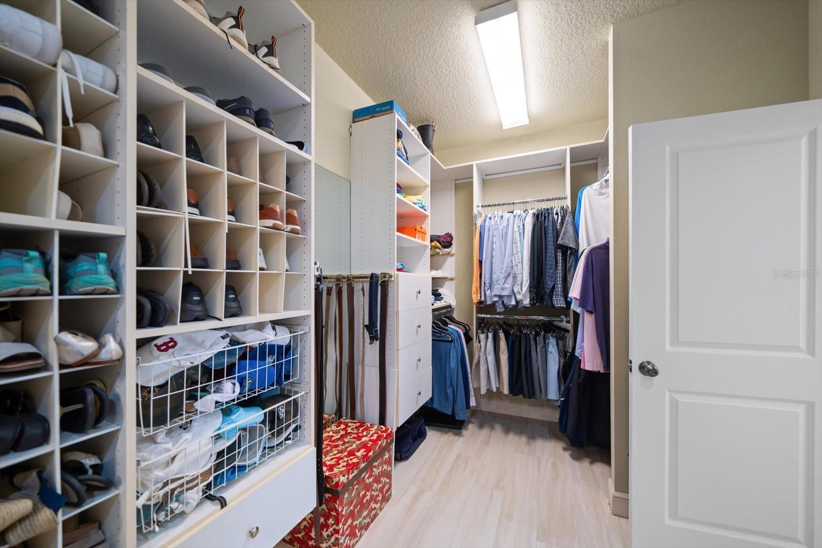 BELLEAIR ESTATES - Residential