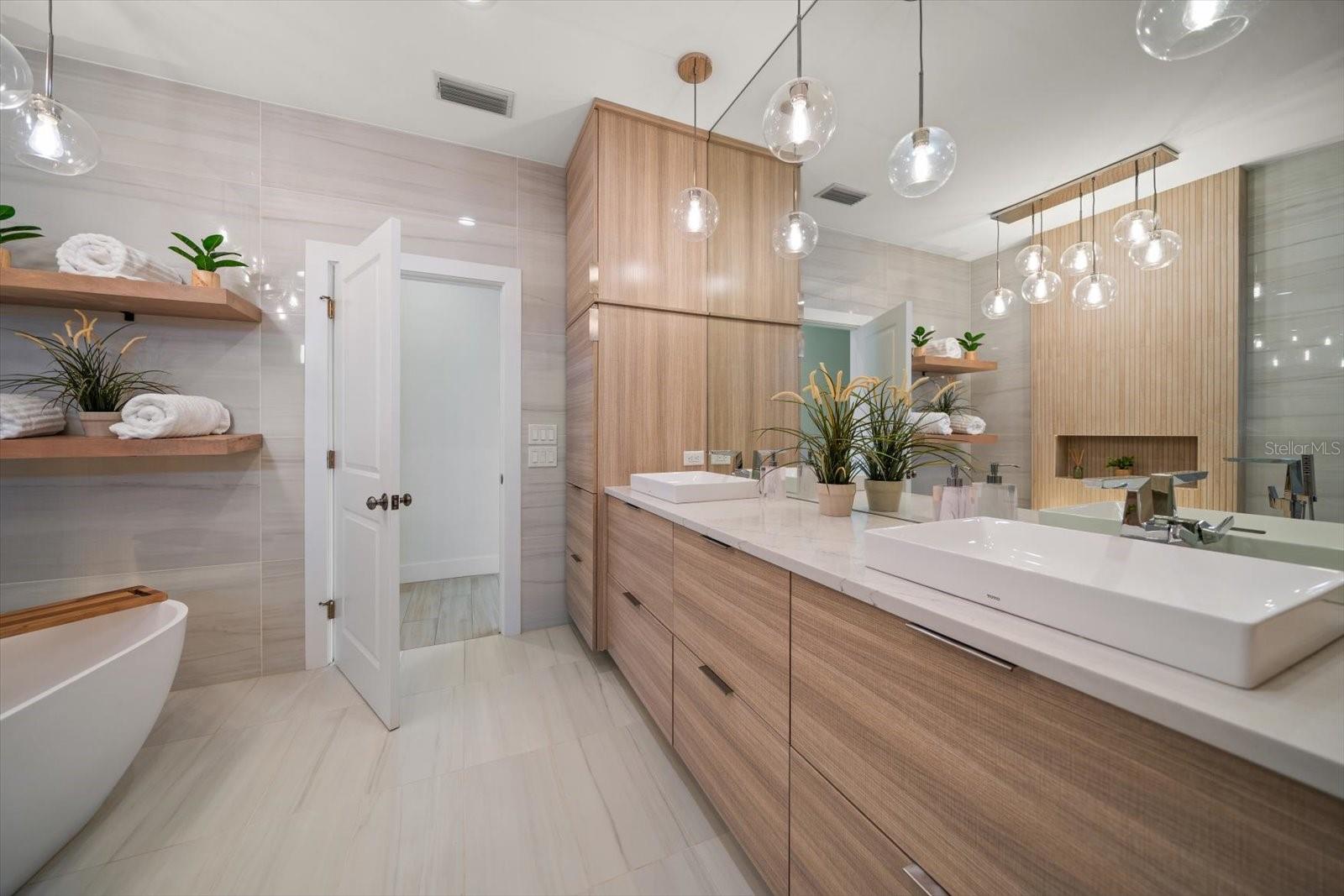 BELLEAIR ESTATES - Residential