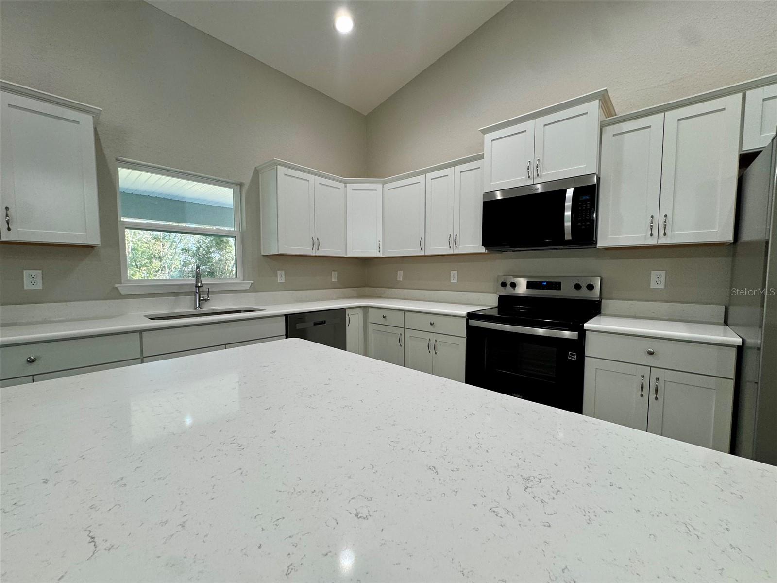 ROLLING HILLS UN 01 03 - Residential