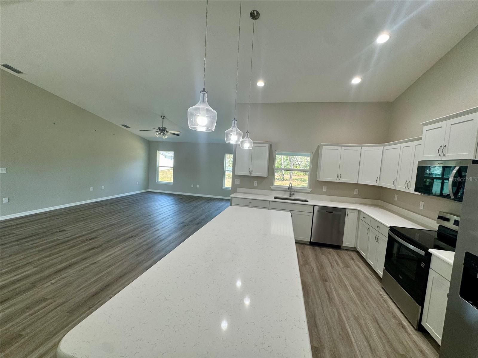 ROLLING HILLS UN 01 03 - Residential