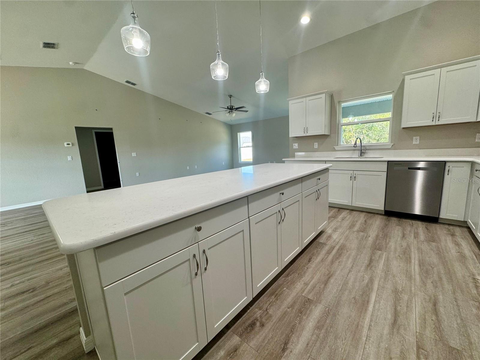 ROLLING HILLS UN 01 03 - Residential